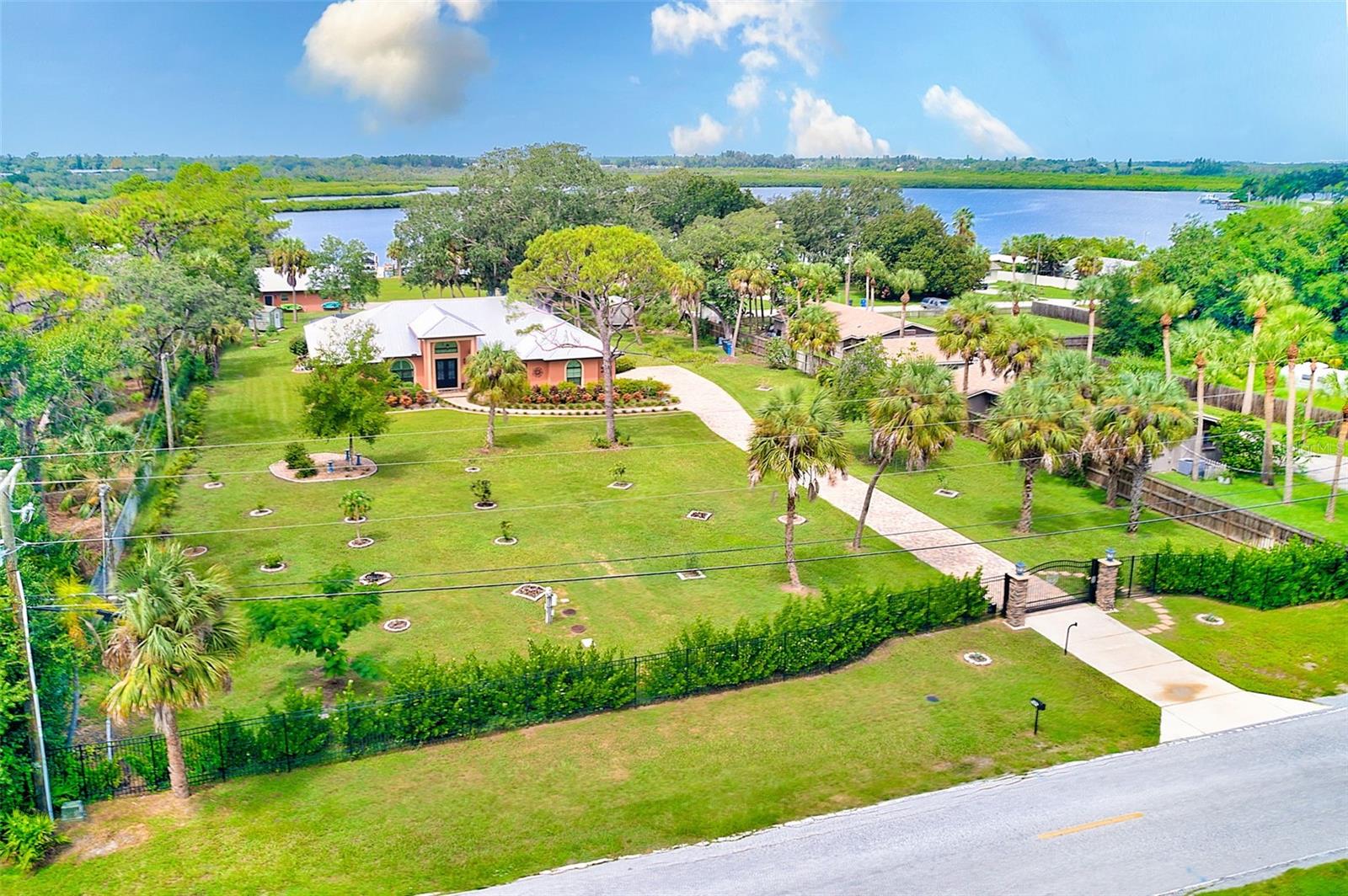 2307 7TH ST SW, RUSKIN, FL, 33570