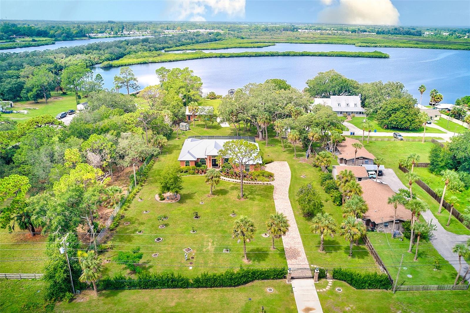 2307 7TH ST SW, RUSKIN, FL, 33570