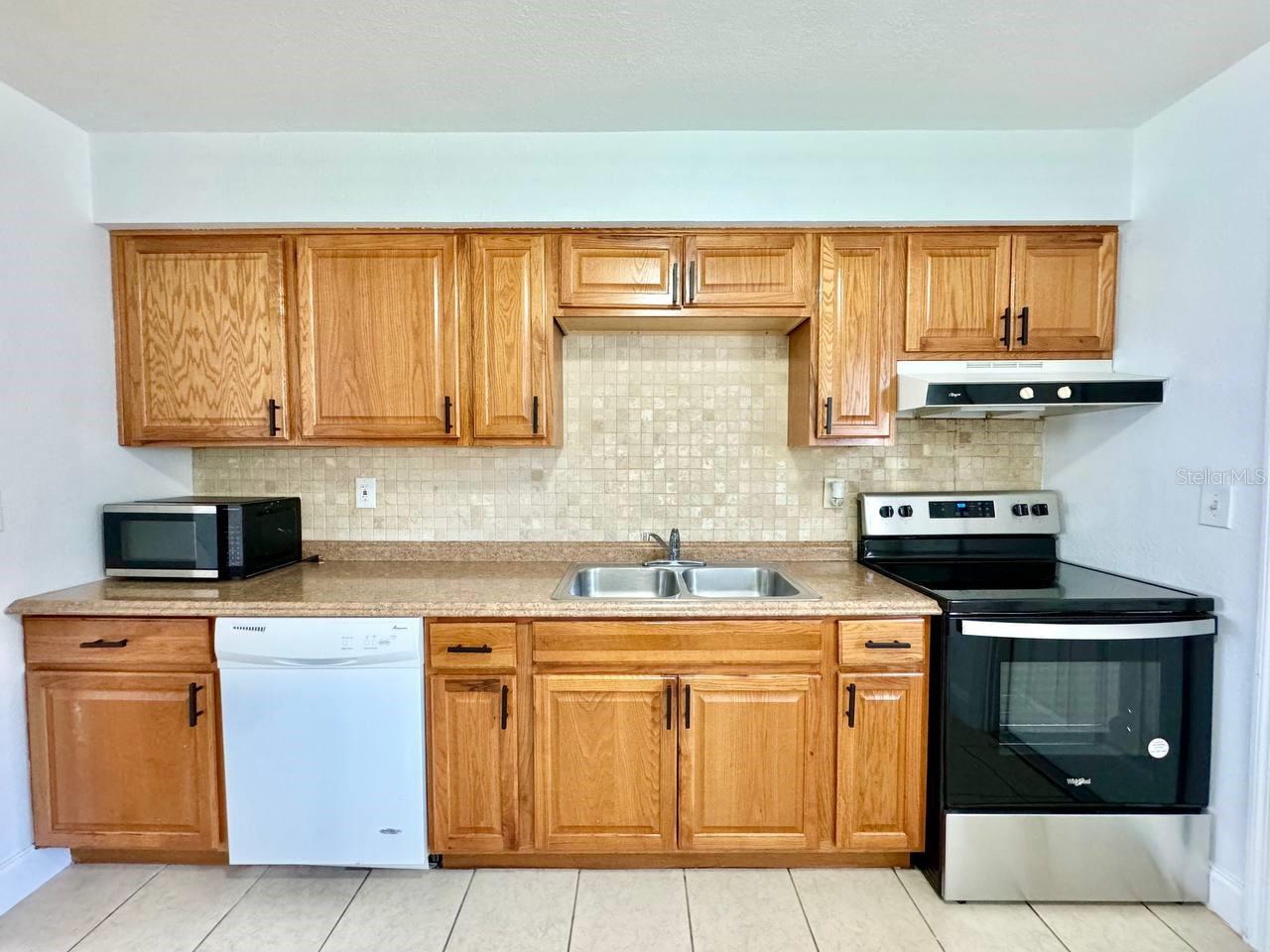 6333 S MACDILL AVE #A, TAMPA, FL, 33611