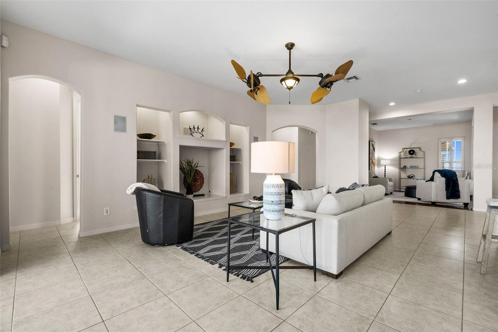 643 CORAL DR, CAPE CORAL, FL, 33904