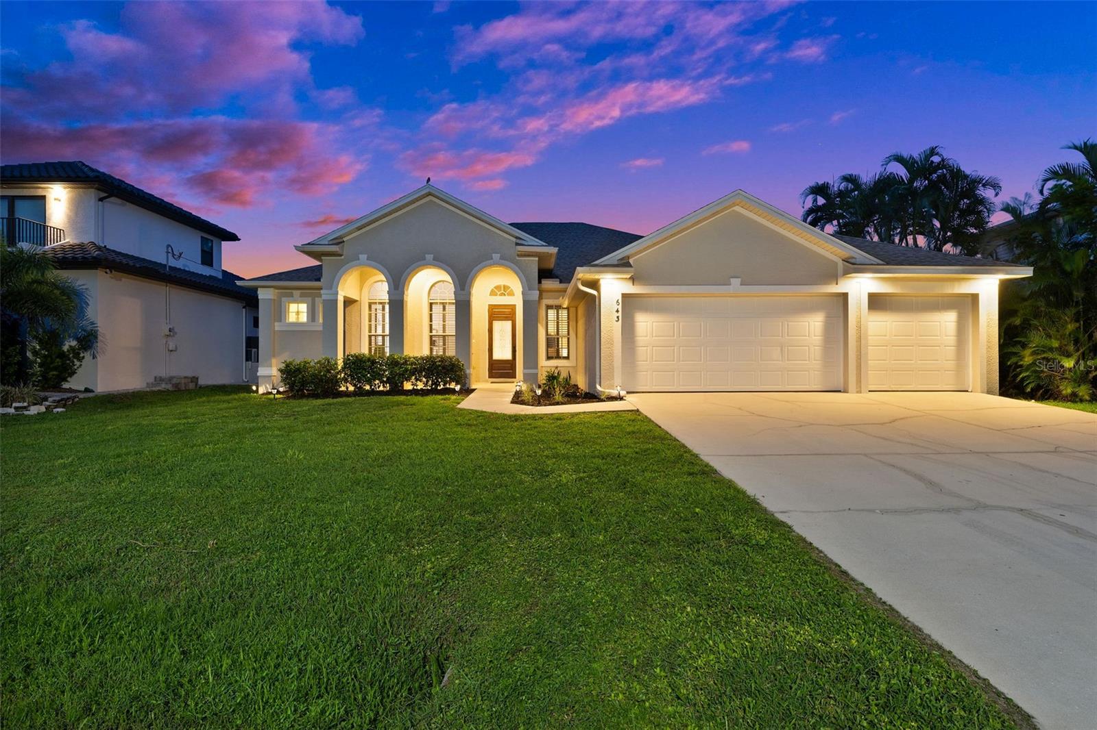 643 CORAL DR, CAPE CORAL, FL, 33904