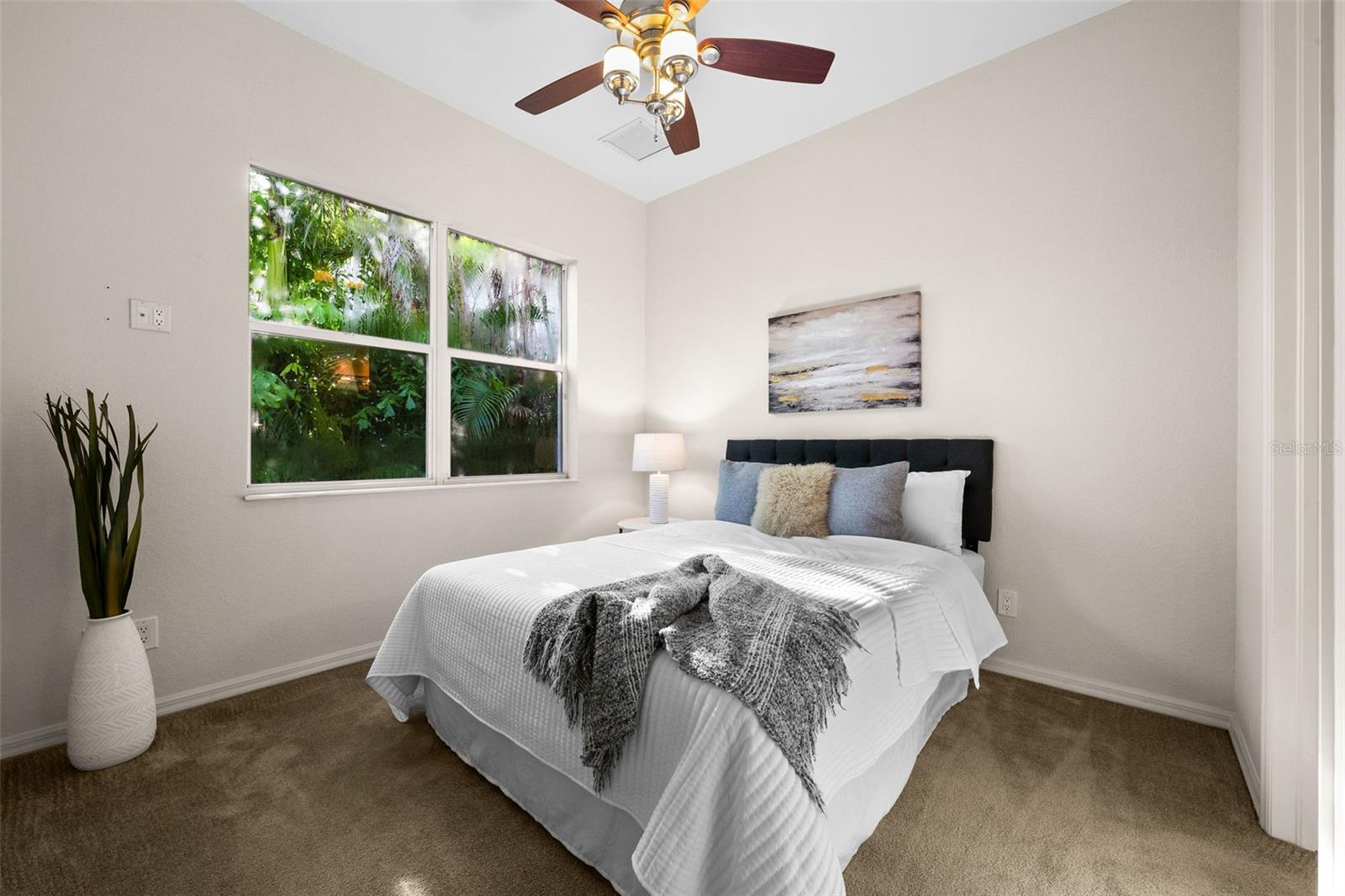 643 CORAL DR, CAPE CORAL, FL, 33904