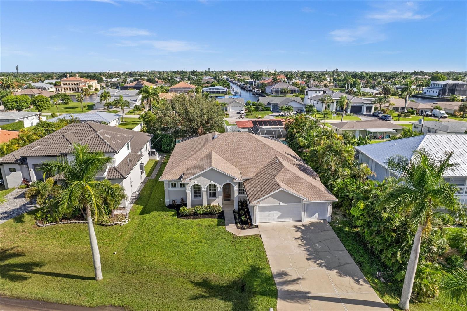643 CORAL DR, CAPE CORAL, FL, 33904