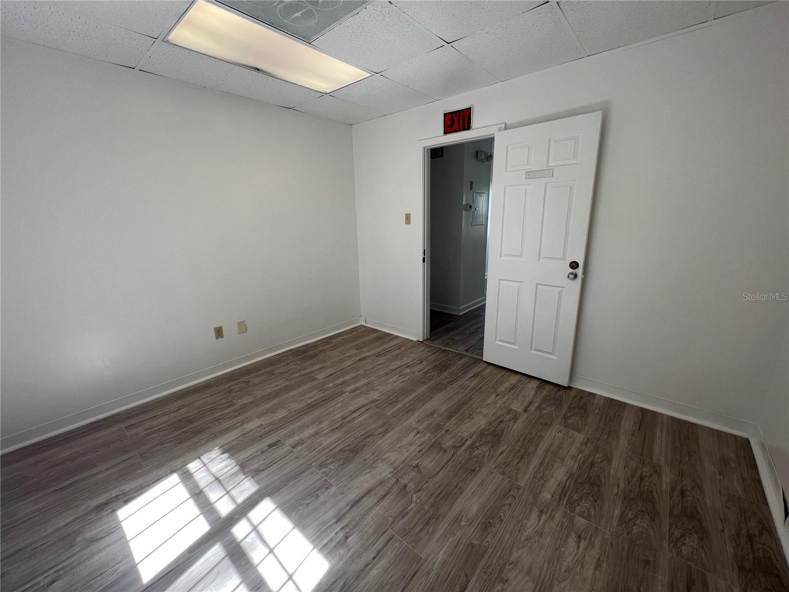 550 BALMORAL CIR N, JACKSONVILLE, FL, 32218