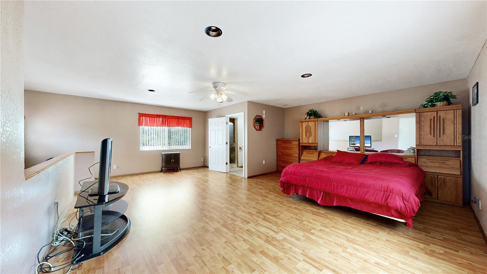 316 DAVENPORT AVE NE, ST PETERSBURG, FL, 33702