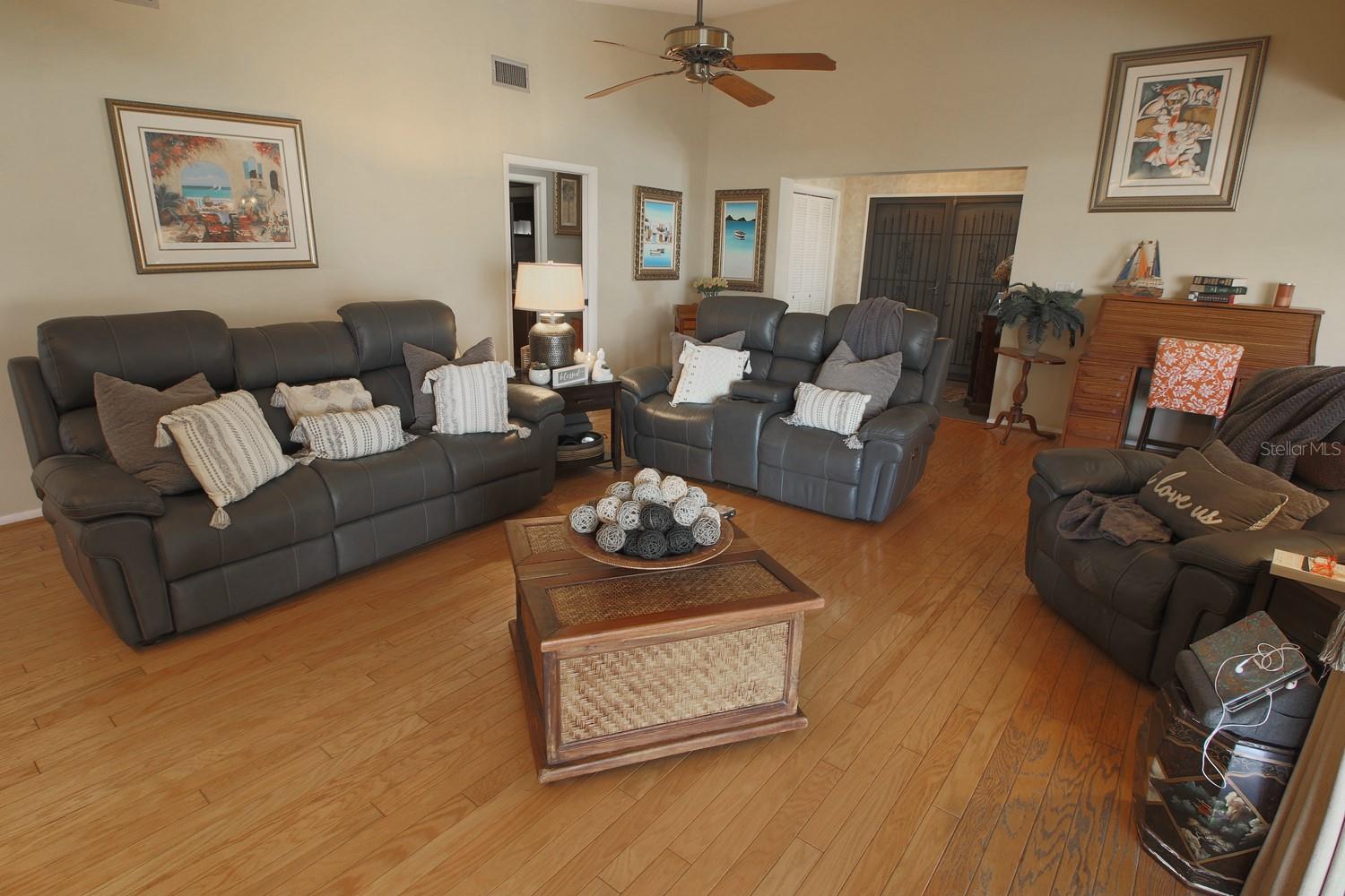 2160 AQUI ESTA DR, PUNTA GORDA, FL, 33950