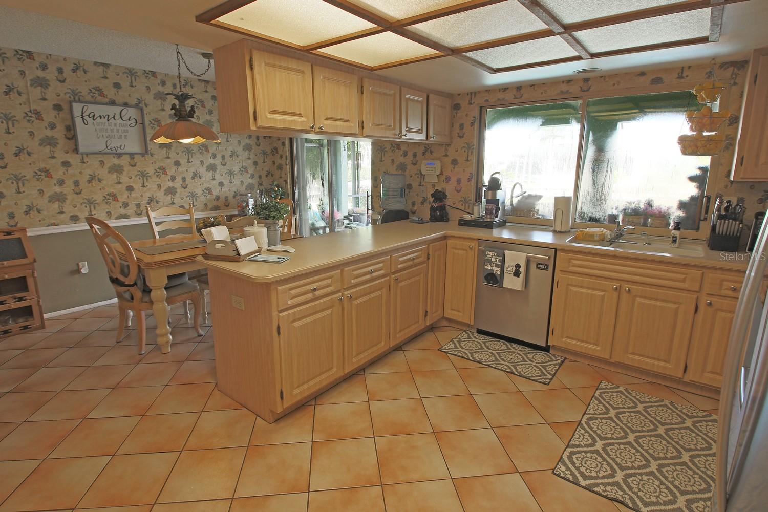 2160 AQUI ESTA DR, PUNTA GORDA, FL, 33950
