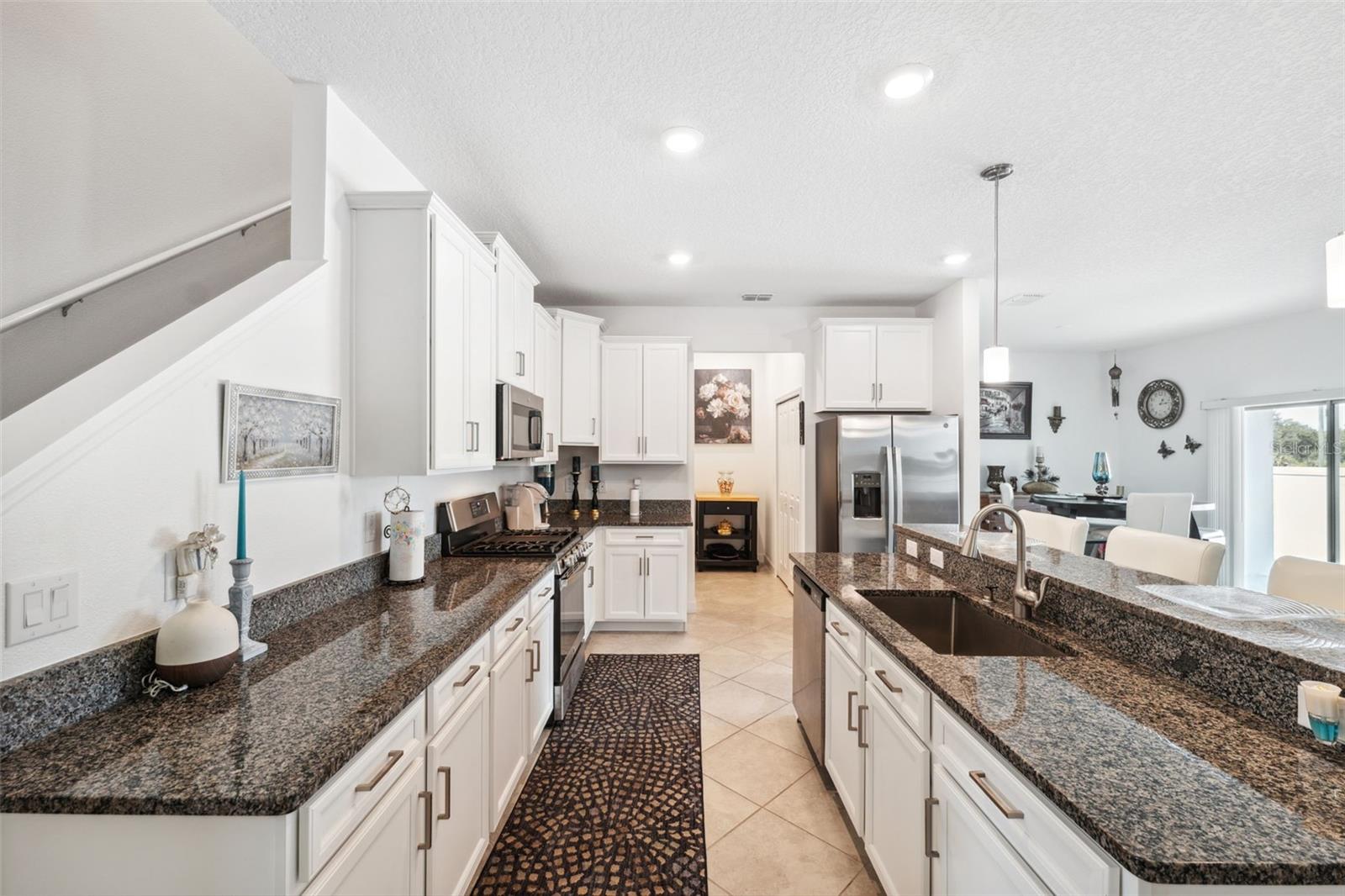 8205 CORNER PINE WAY, NEW PORT RICHEY, FL, 34655