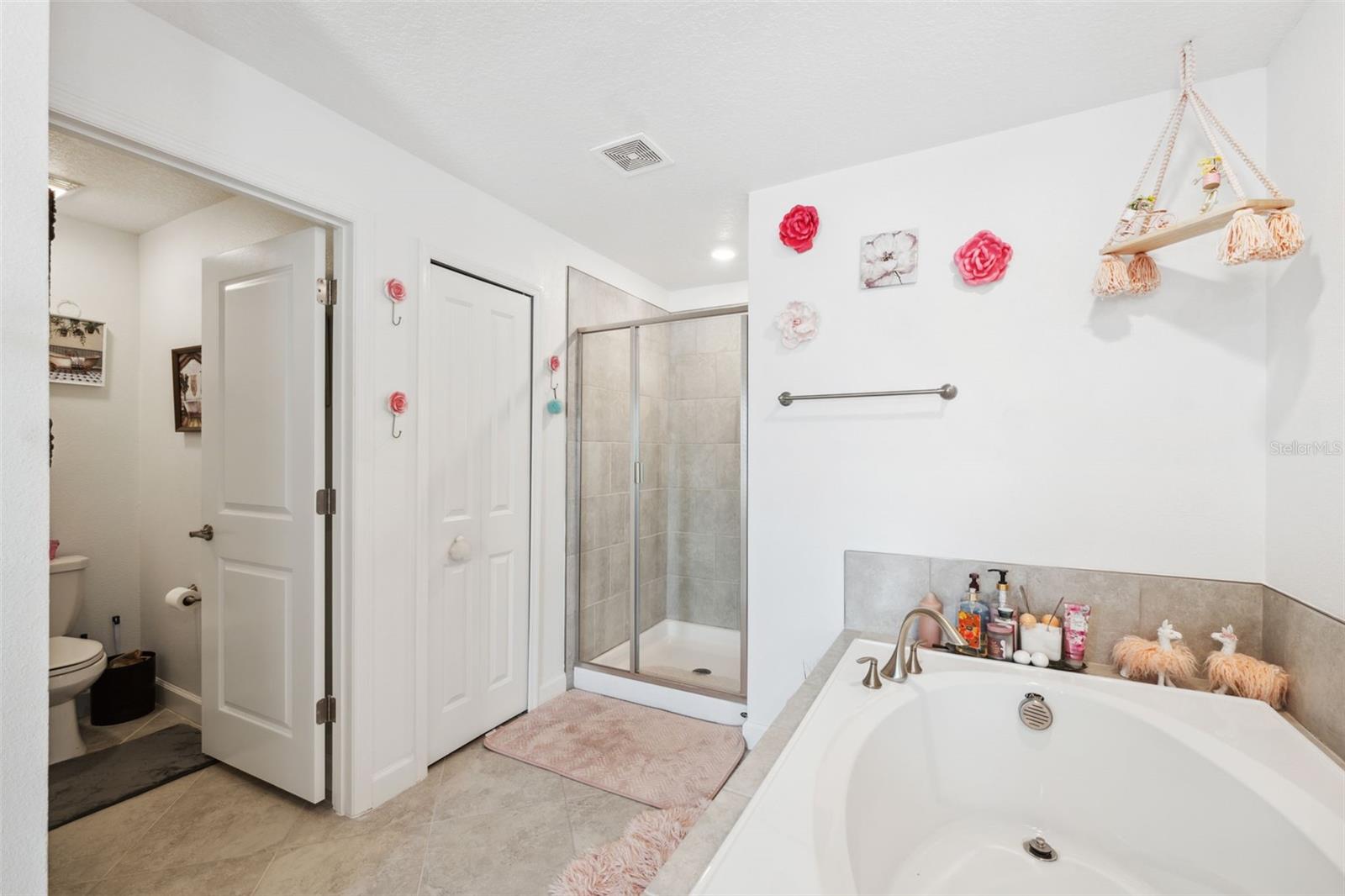 8205 CORNER PINE WAY, NEW PORT RICHEY, FL, 34655