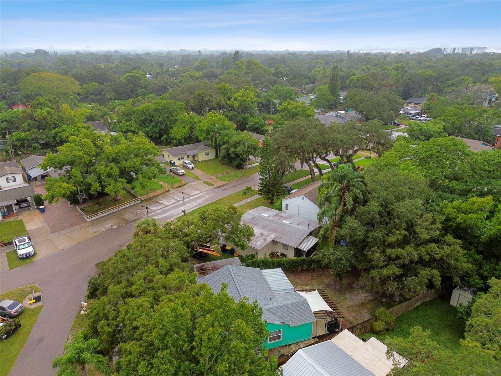 2020 PINECREST WAY, CLEARWATER, FL, 33755