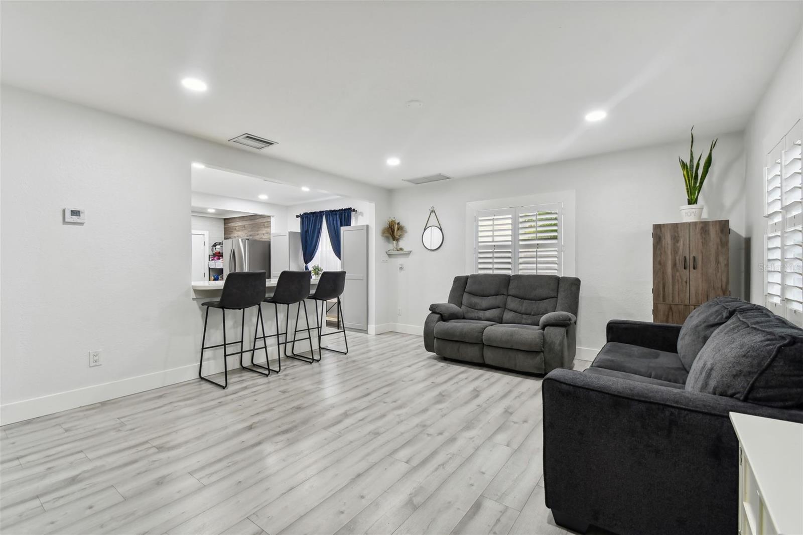 2020 PINECREST WAY, CLEARWATER, FL, 33755