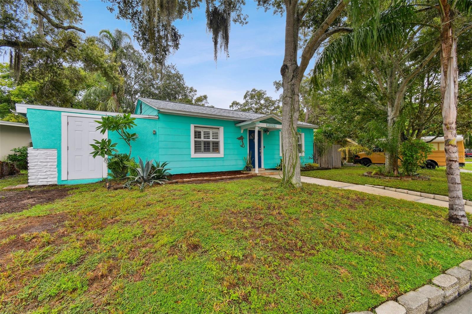 2020 PINECREST WAY, CLEARWATER, FL, 33755