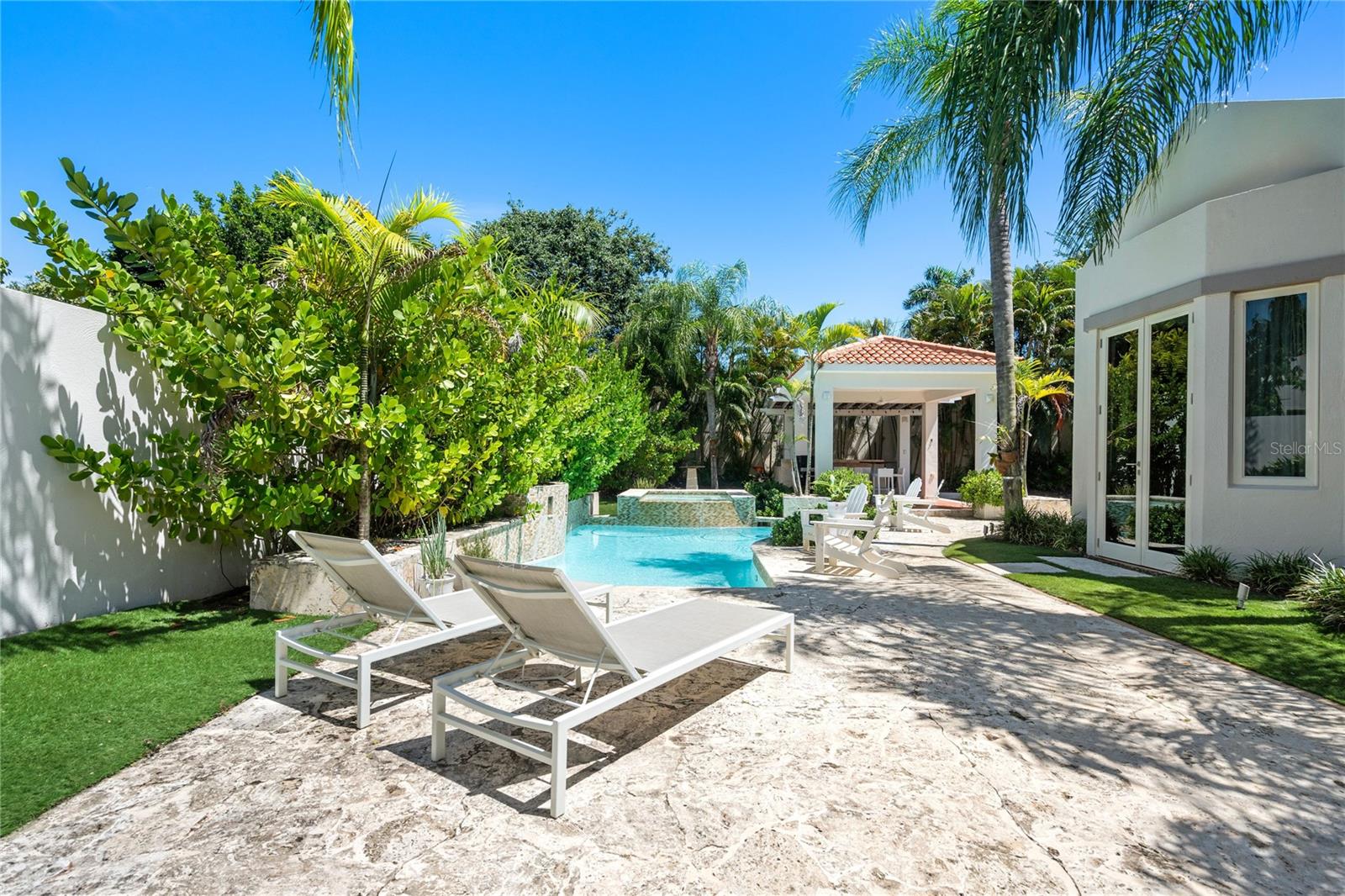 PR9108735 Property Photo