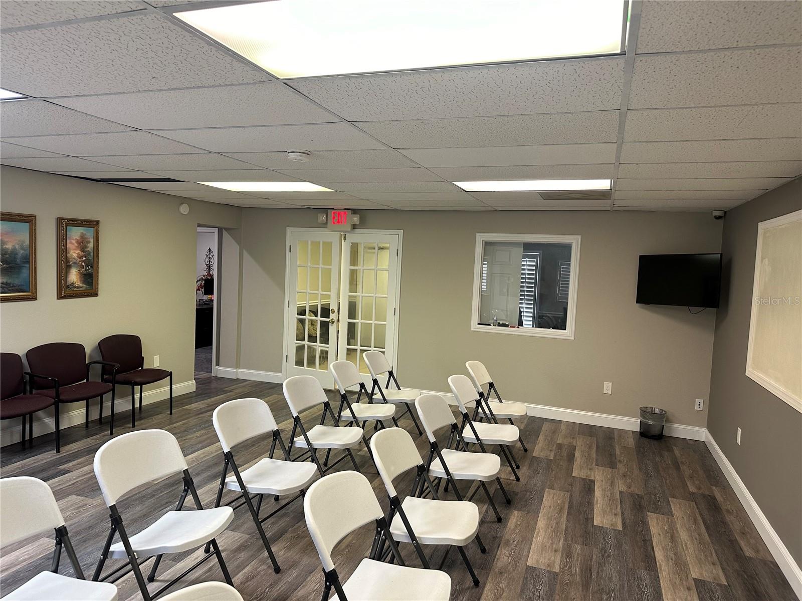 8106 US HWY 19, PORT RICHEY, FL, 34668