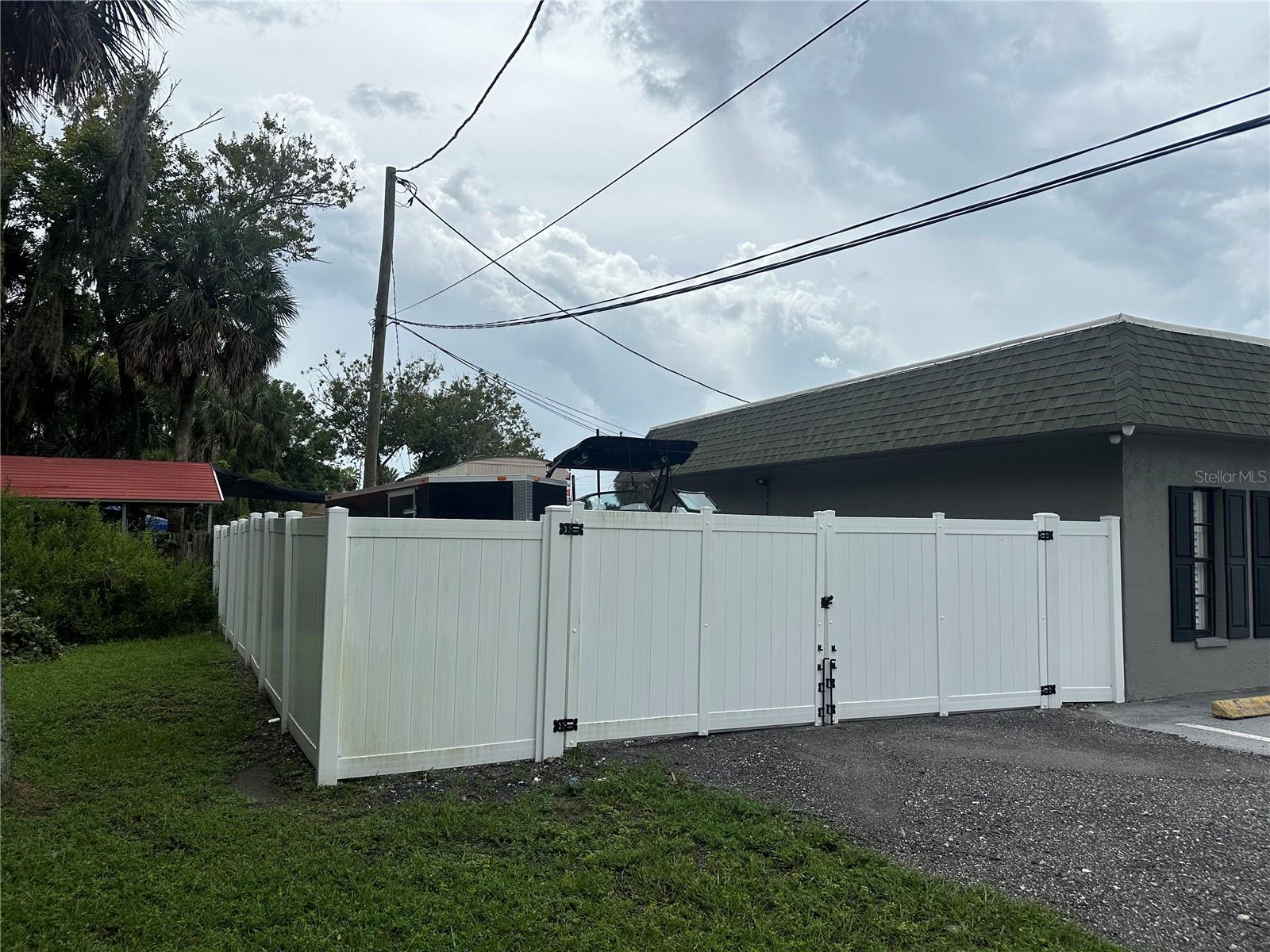 8106 US HWY 19, PORT RICHEY, FL, 34668