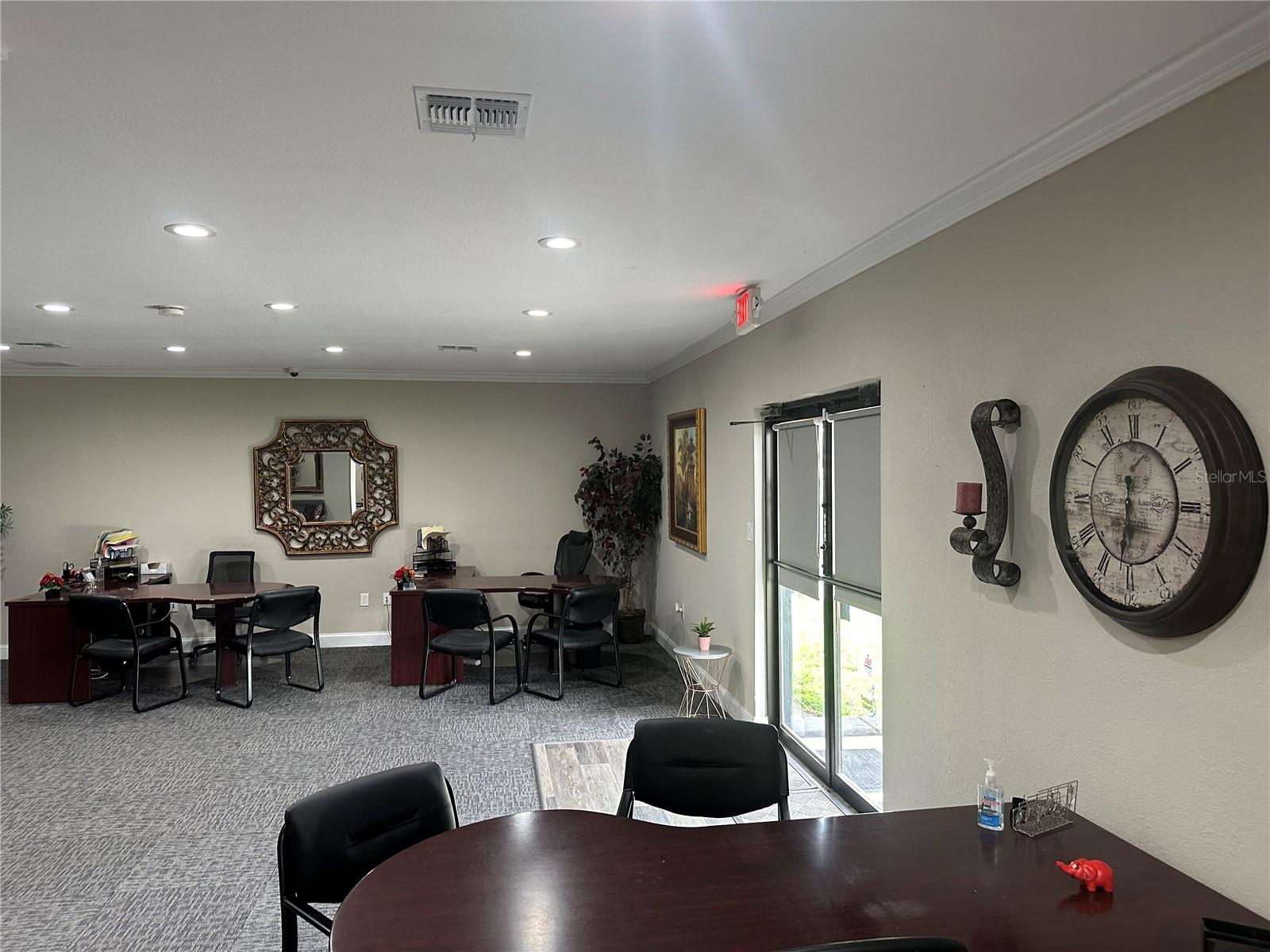 8106 US HWY 19, PORT RICHEY, FL, 34668
