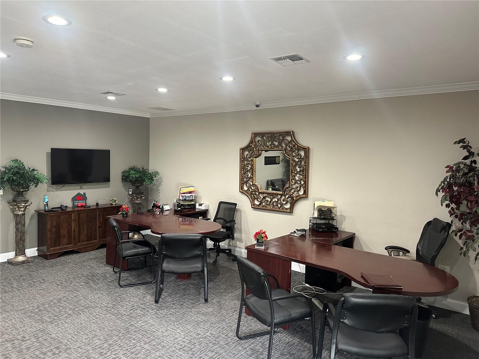 8106 US HWY 19, PORT RICHEY, FL, 34668