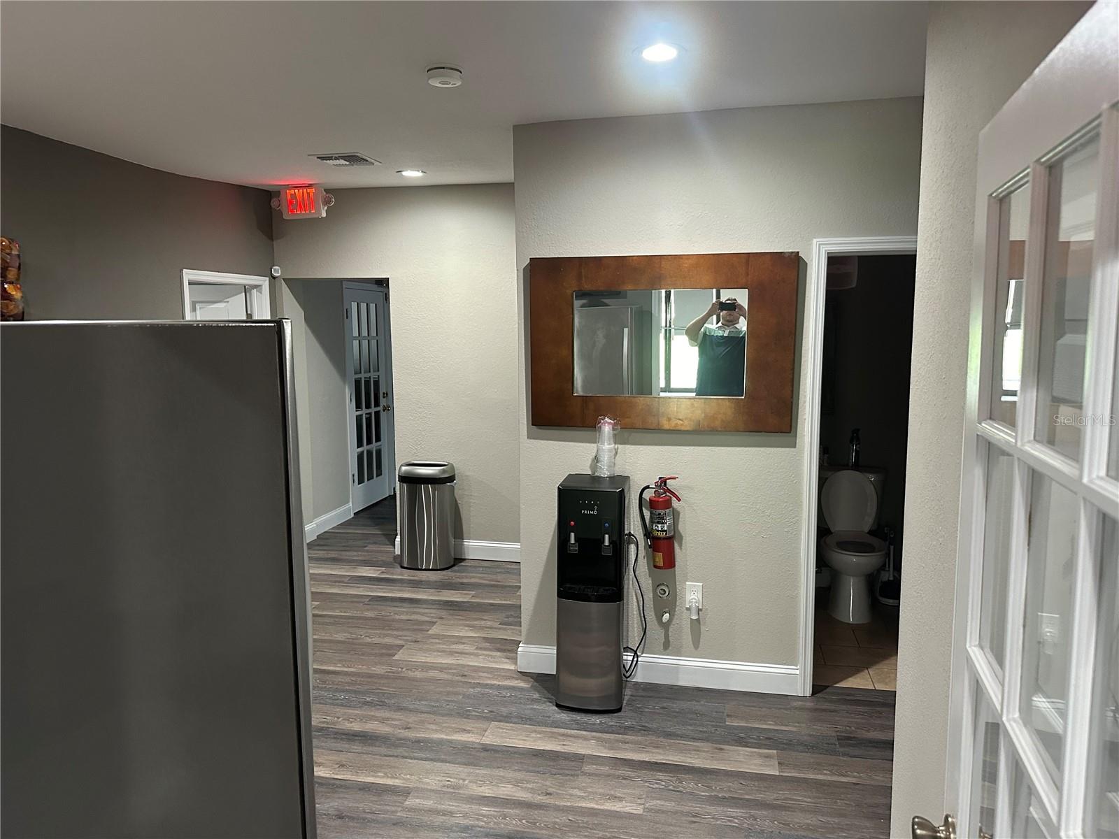 8106 US HWY 19, PORT RICHEY, FL, 34668