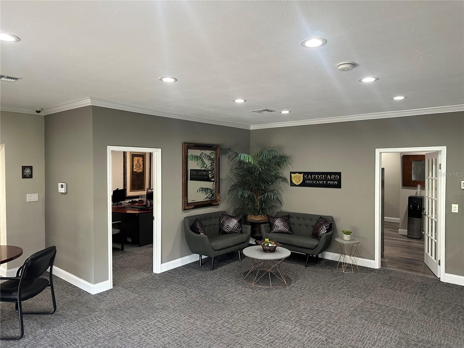 8106 US HWY 19, PORT RICHEY, FL, 34668