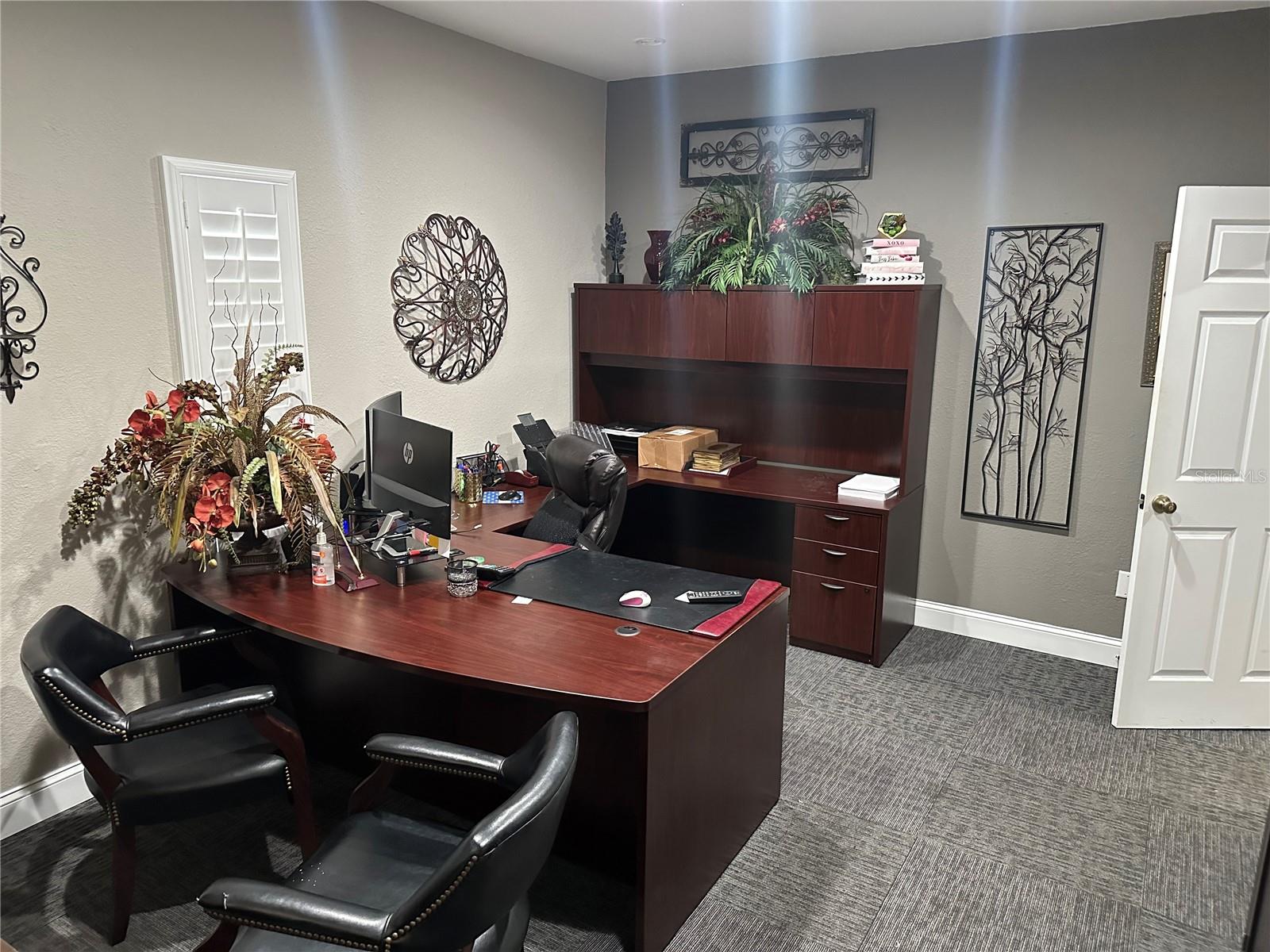 8106 US HWY 19, PORT RICHEY, FL, 34668