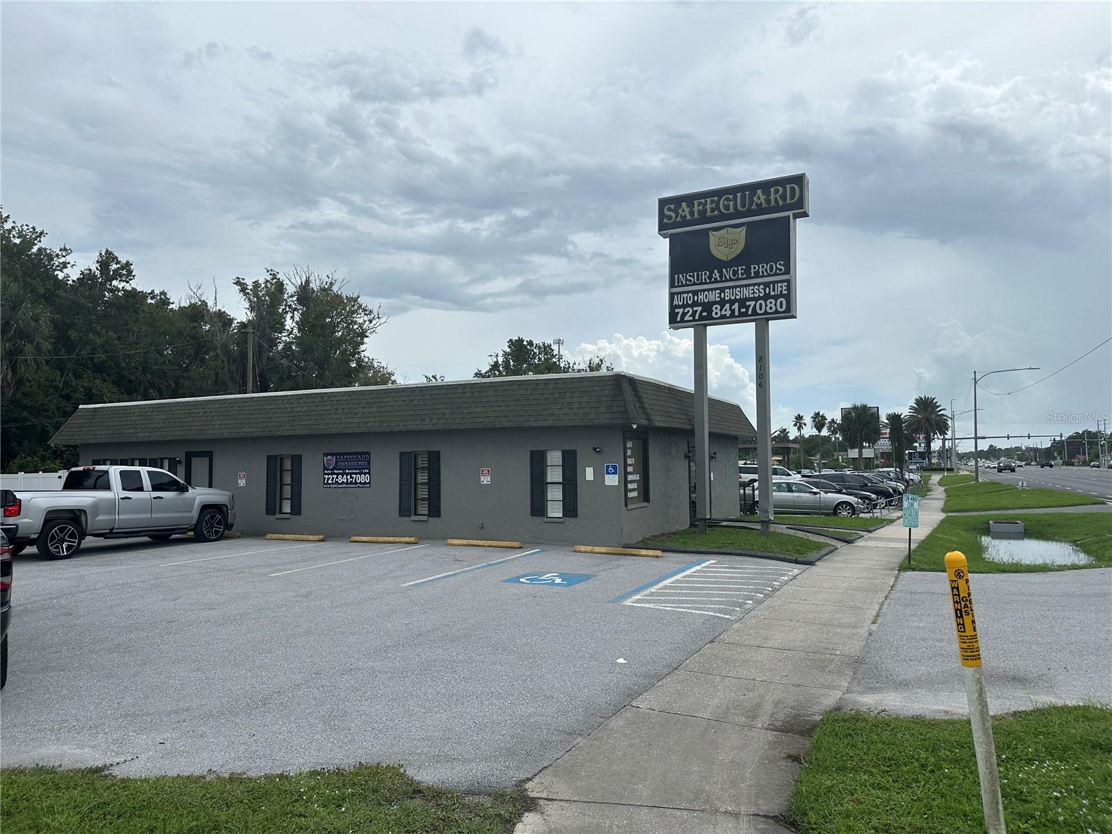 8106 US HWY 19, PORT RICHEY, FL, 34668