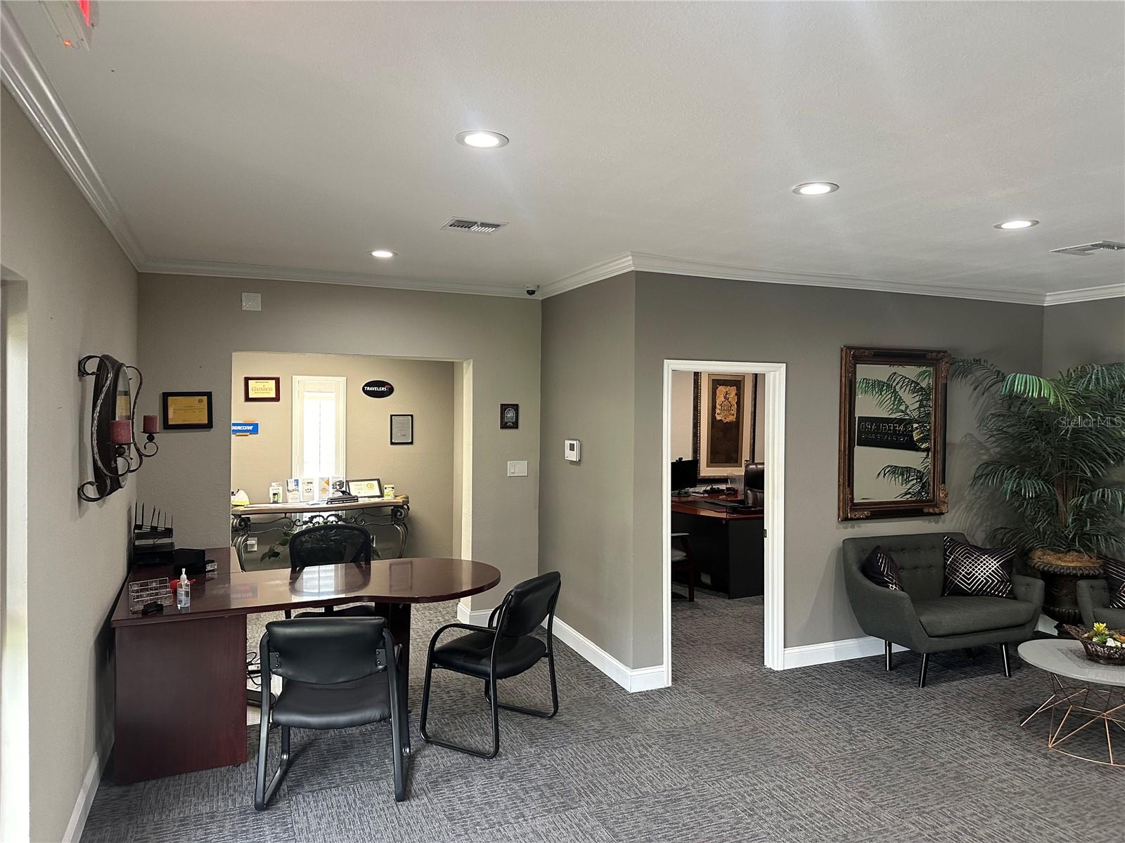 8106 US HWY 19, PORT RICHEY, FL, 34668