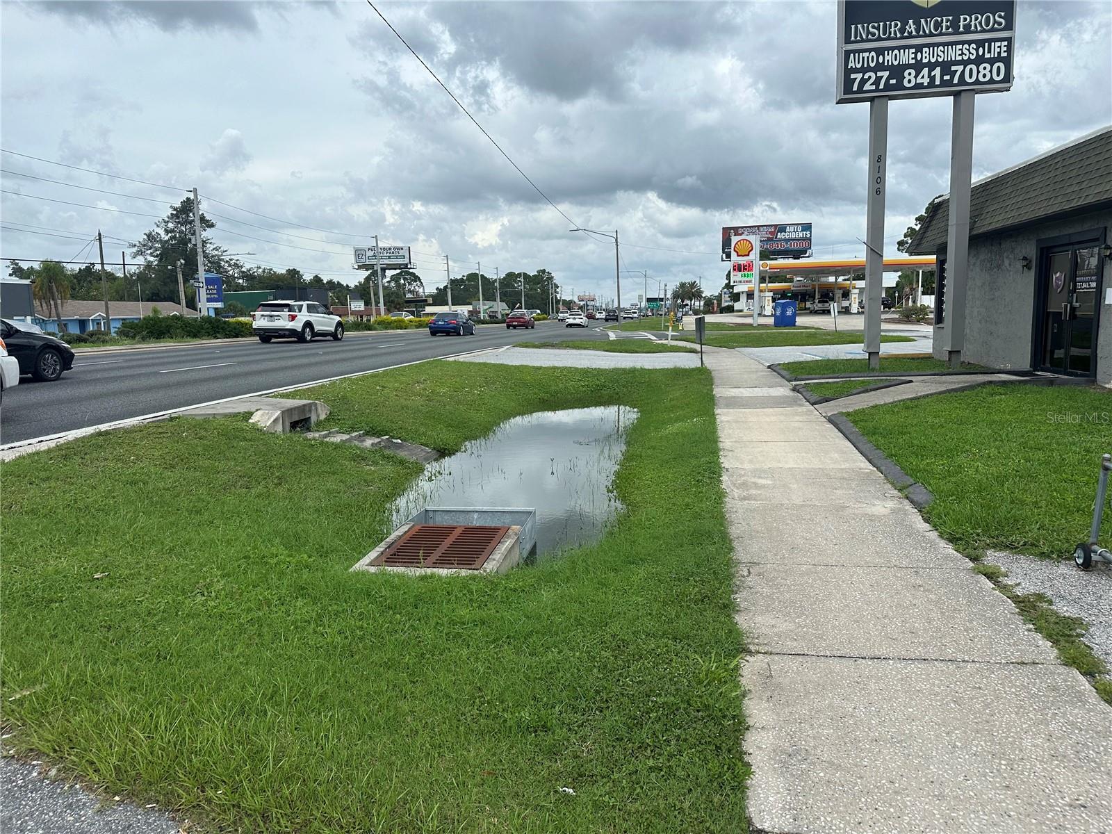 8106 US HWY 19, PORT RICHEY, FL, 34668