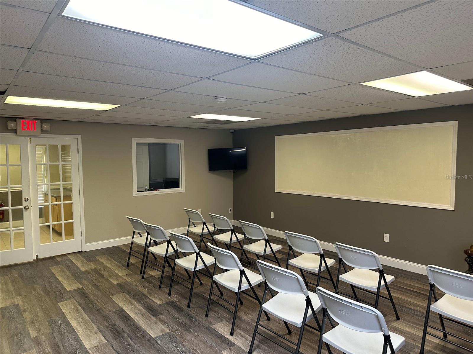 8106 US HWY 19, PORT RICHEY, FL, 34668