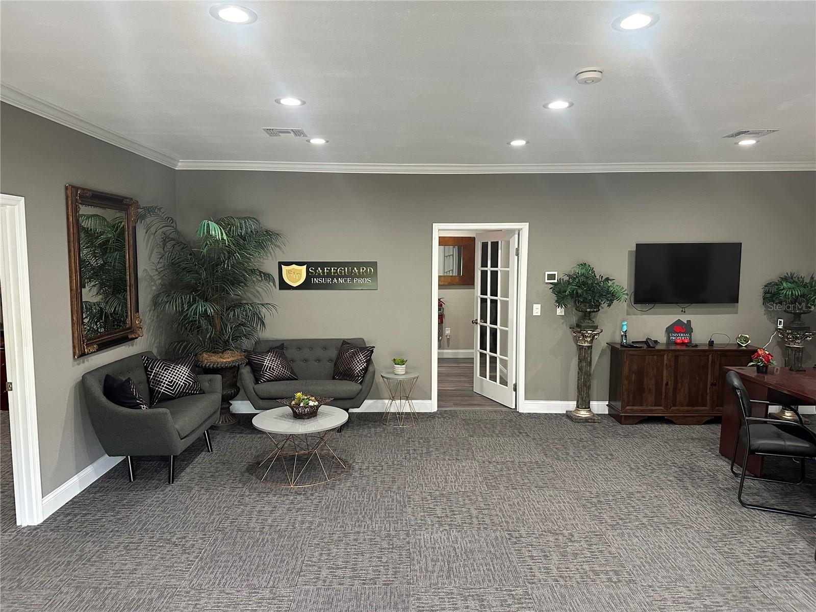 8106 US HWY 19, PORT RICHEY, FL, 34668