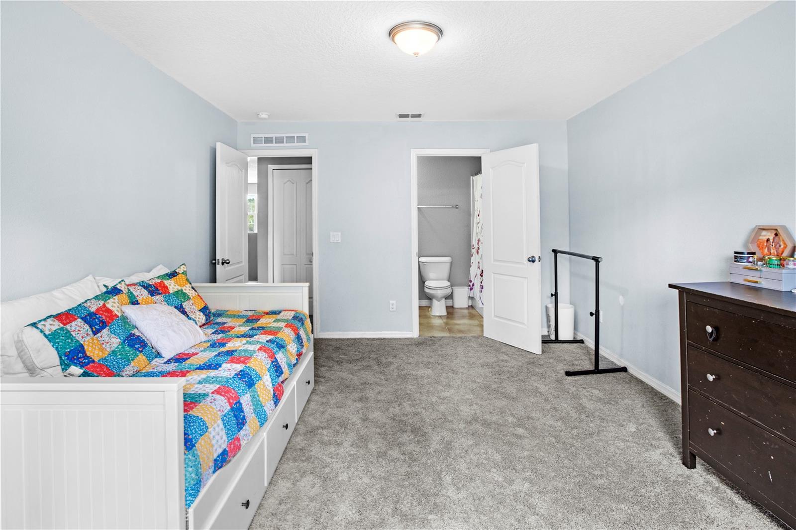 23548 STREAM AVE, SORRENTO, FL, 32776