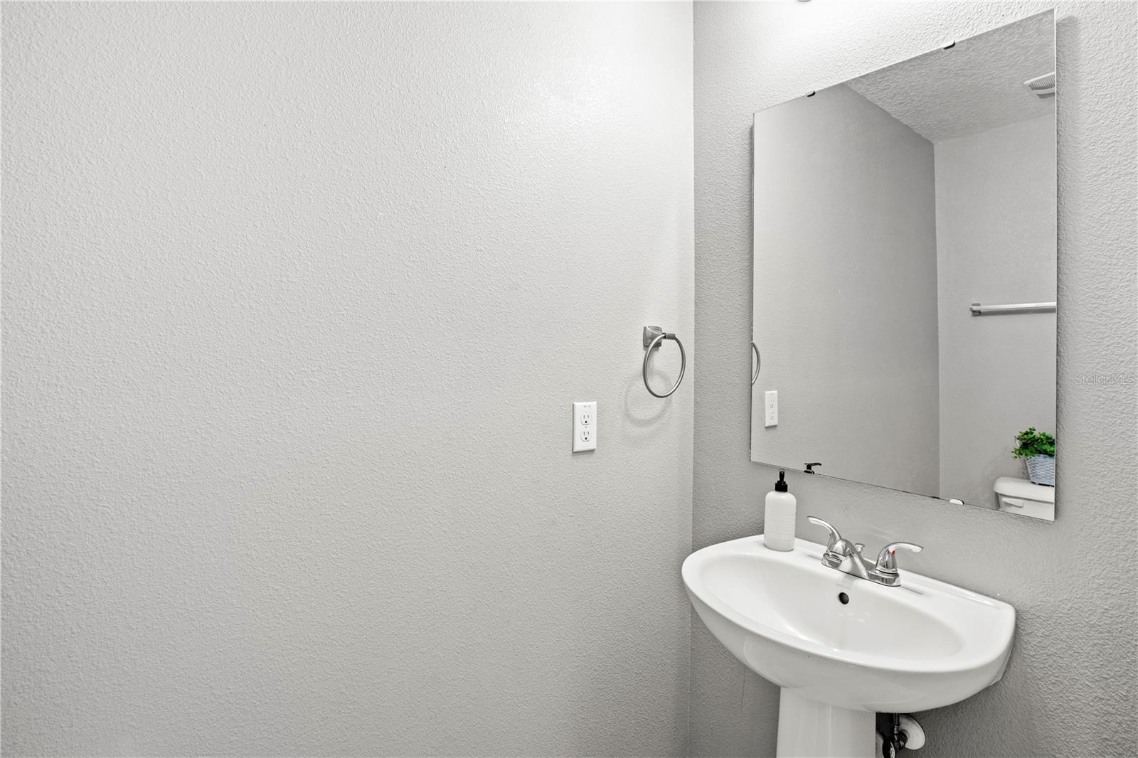 23548 STREAM AVE, SORRENTO, FL, 32776