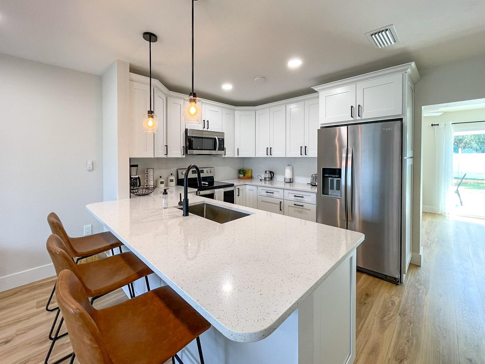 2845 INDIANWOOD DR, SARASOTA, FL, 34232