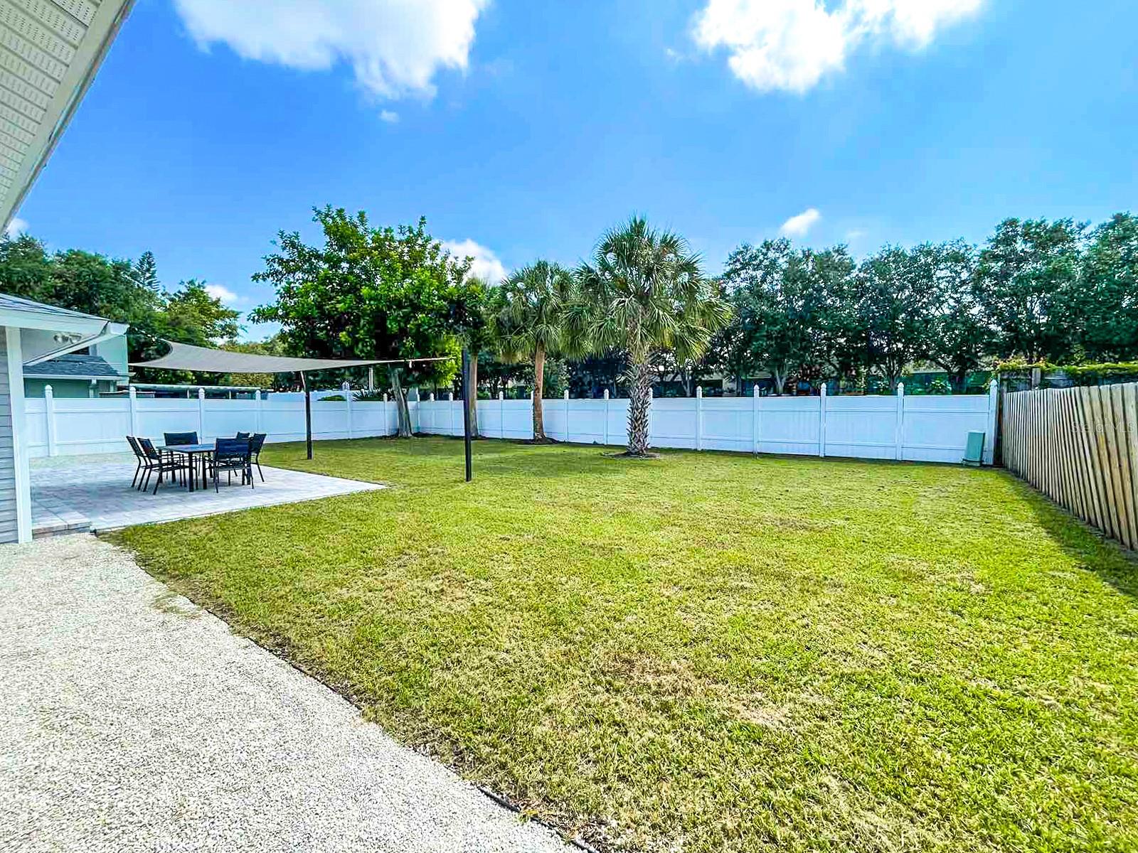 2845 INDIANWOOD DR, SARASOTA, FL, 34232