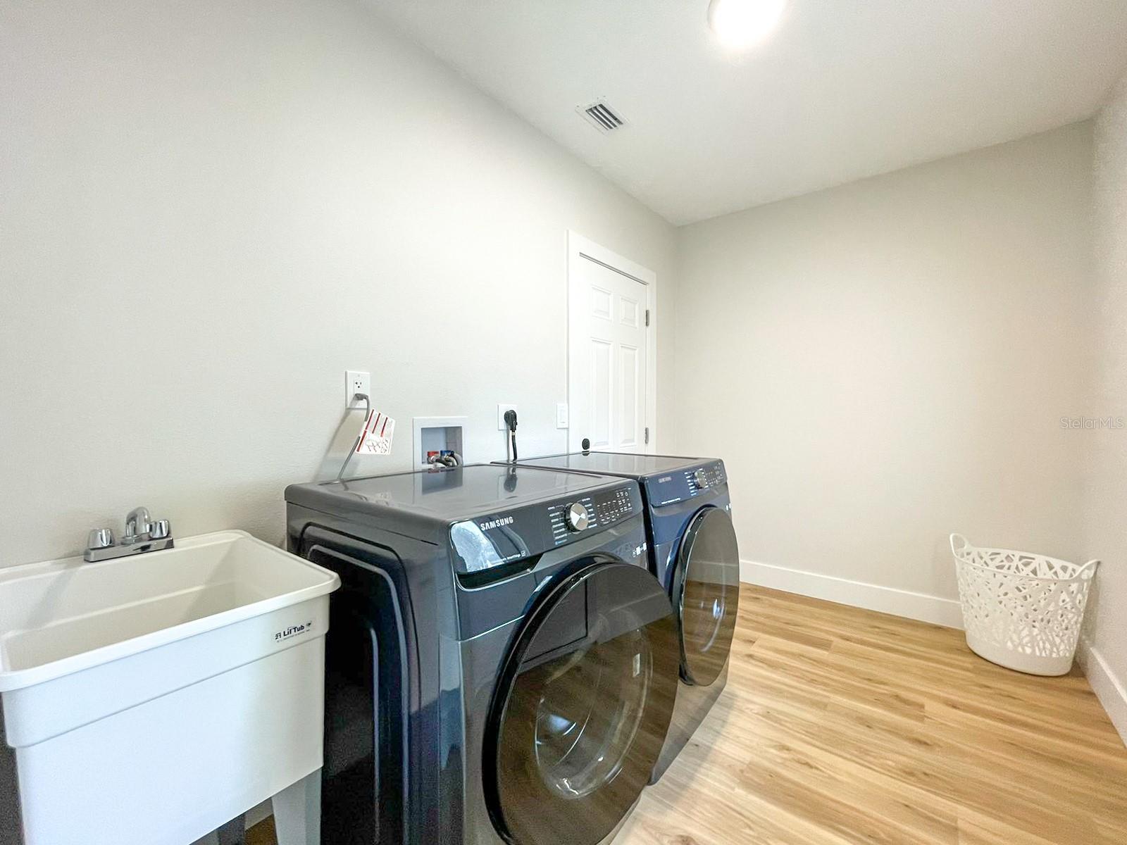 2845 INDIANWOOD DR, SARASOTA, FL, 34232