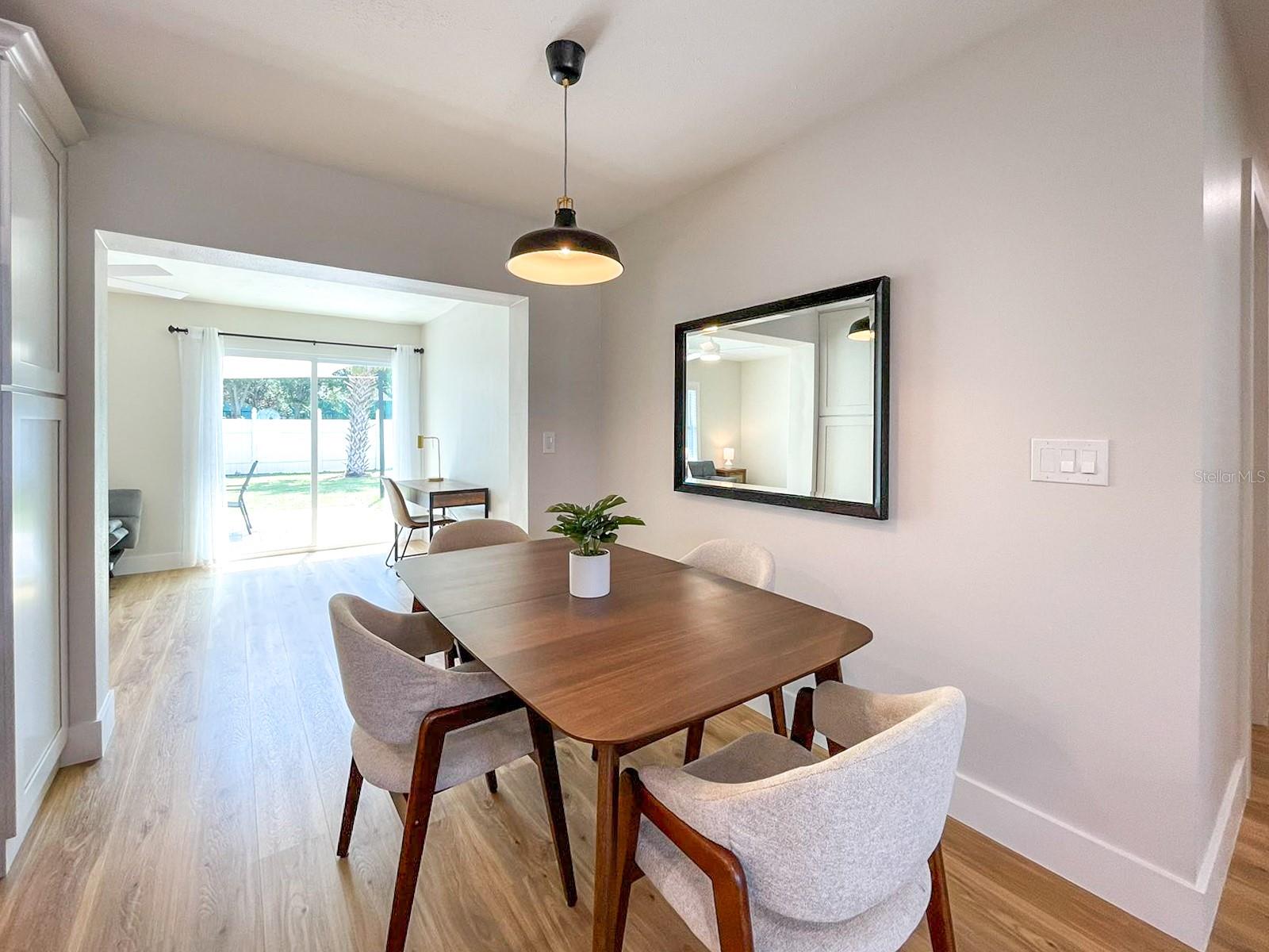 2845 INDIANWOOD DR, SARASOTA, FL, 34232
