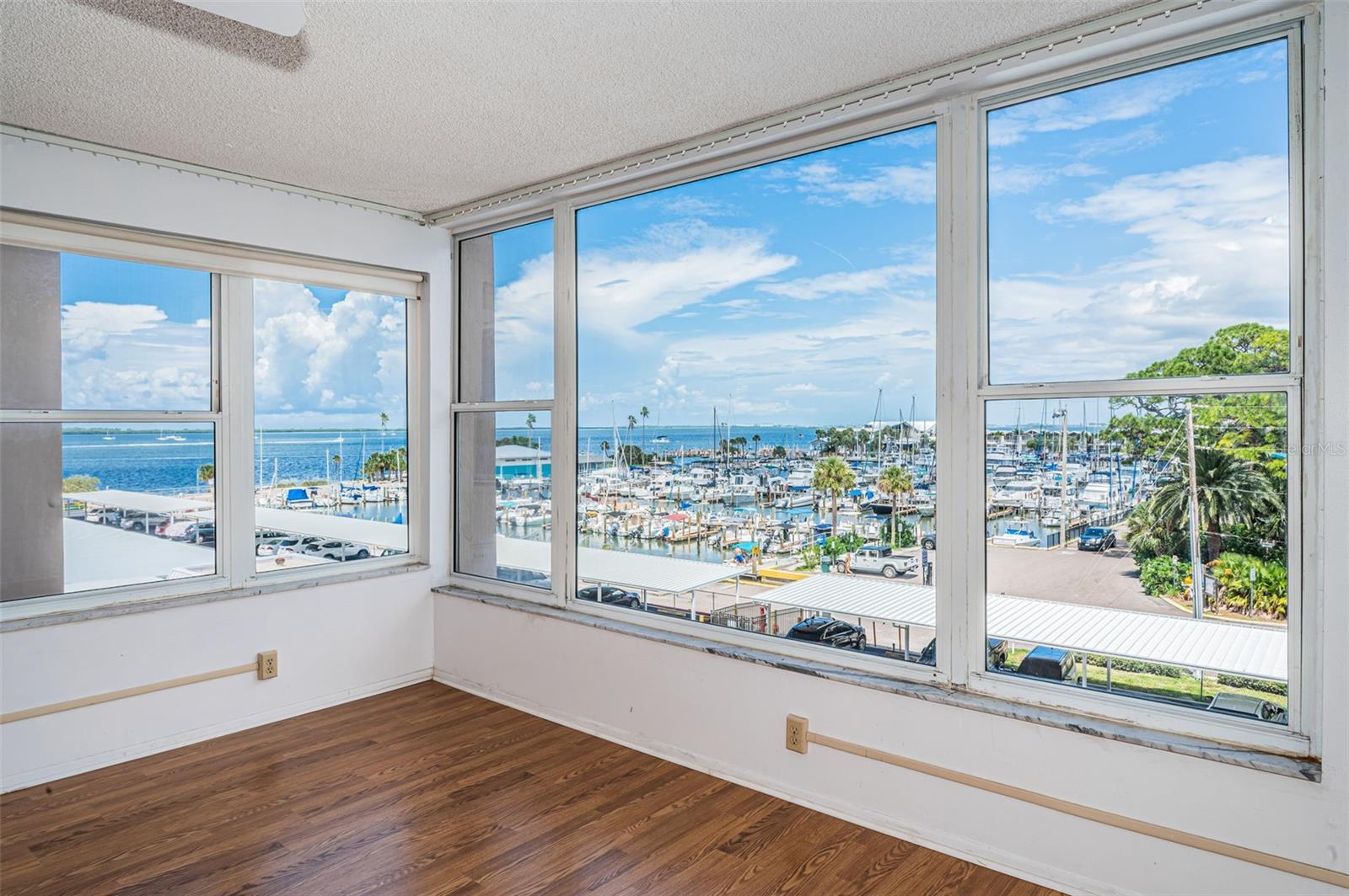632 EDGEWATER DR #437, DUNEDIN, FL, 34698