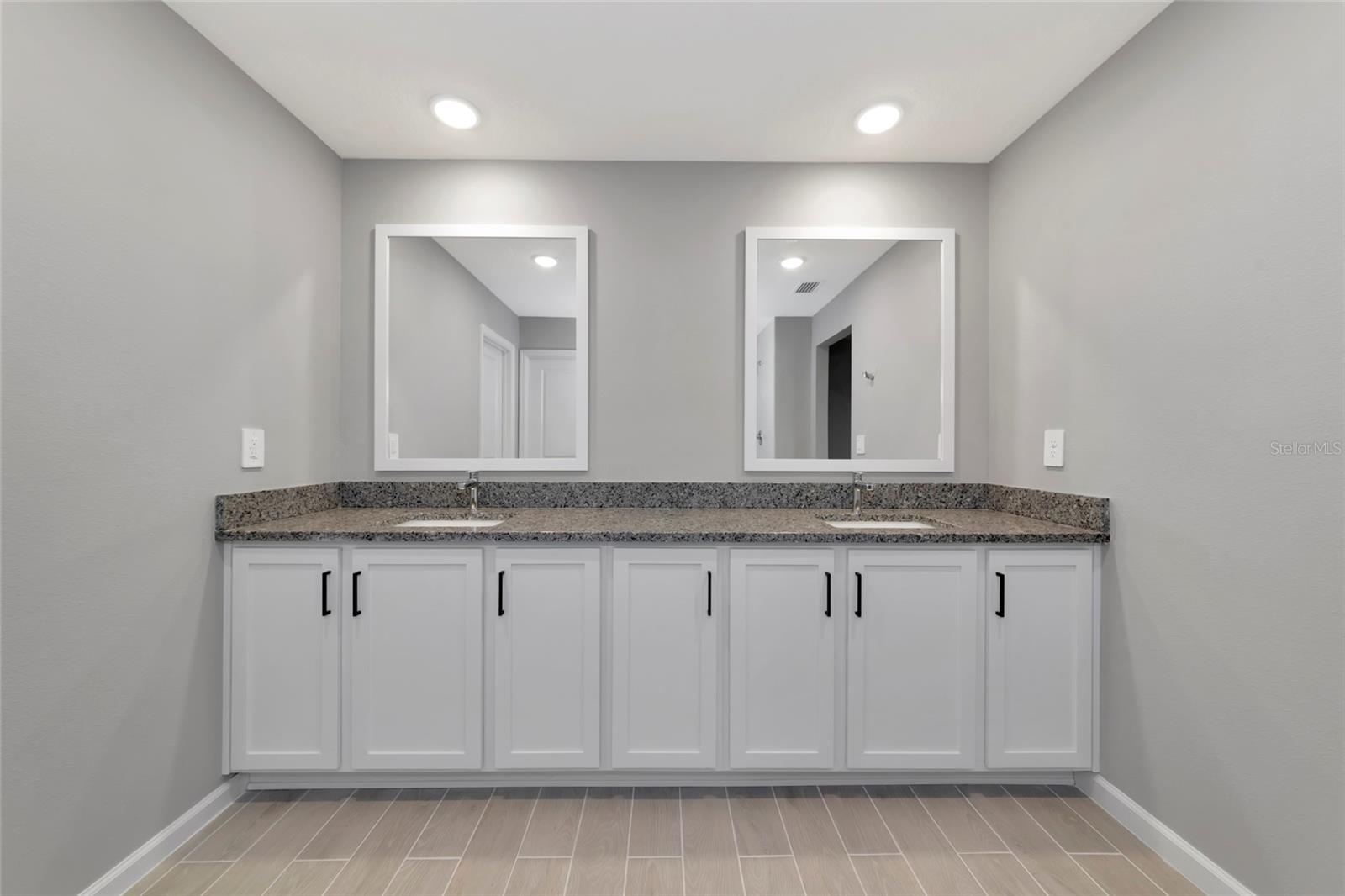 5431 CADES BAY CIR, LAKEWOOD RANCH, FL, 34211