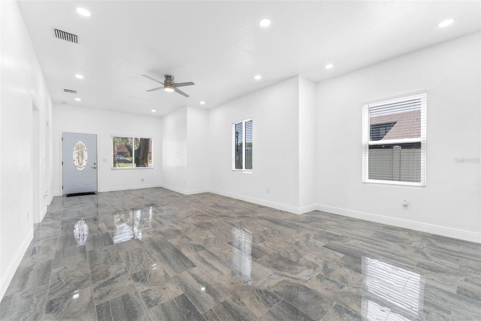 1425 GULF TO BAY BLVD, CLEARWATER, FL, 33755