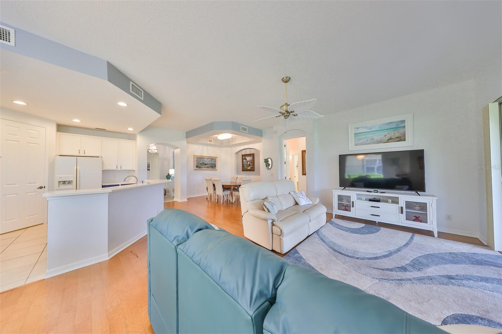 1359 EMERALD DUNES DR, SUN CITY CENTER, FL, 33573