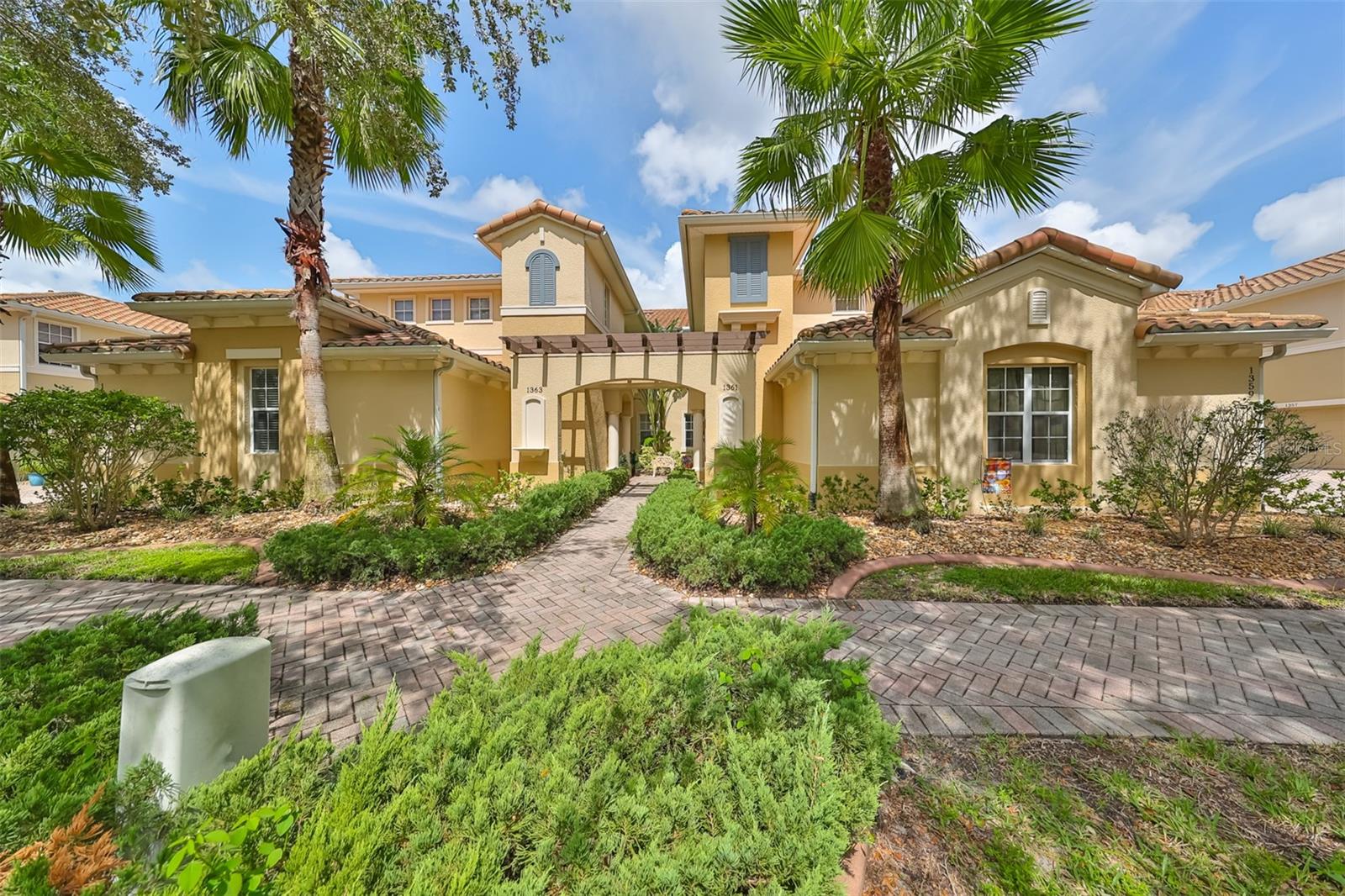 1359 EMERALD DUNES DR, SUN CITY CENTER, FL, 33573