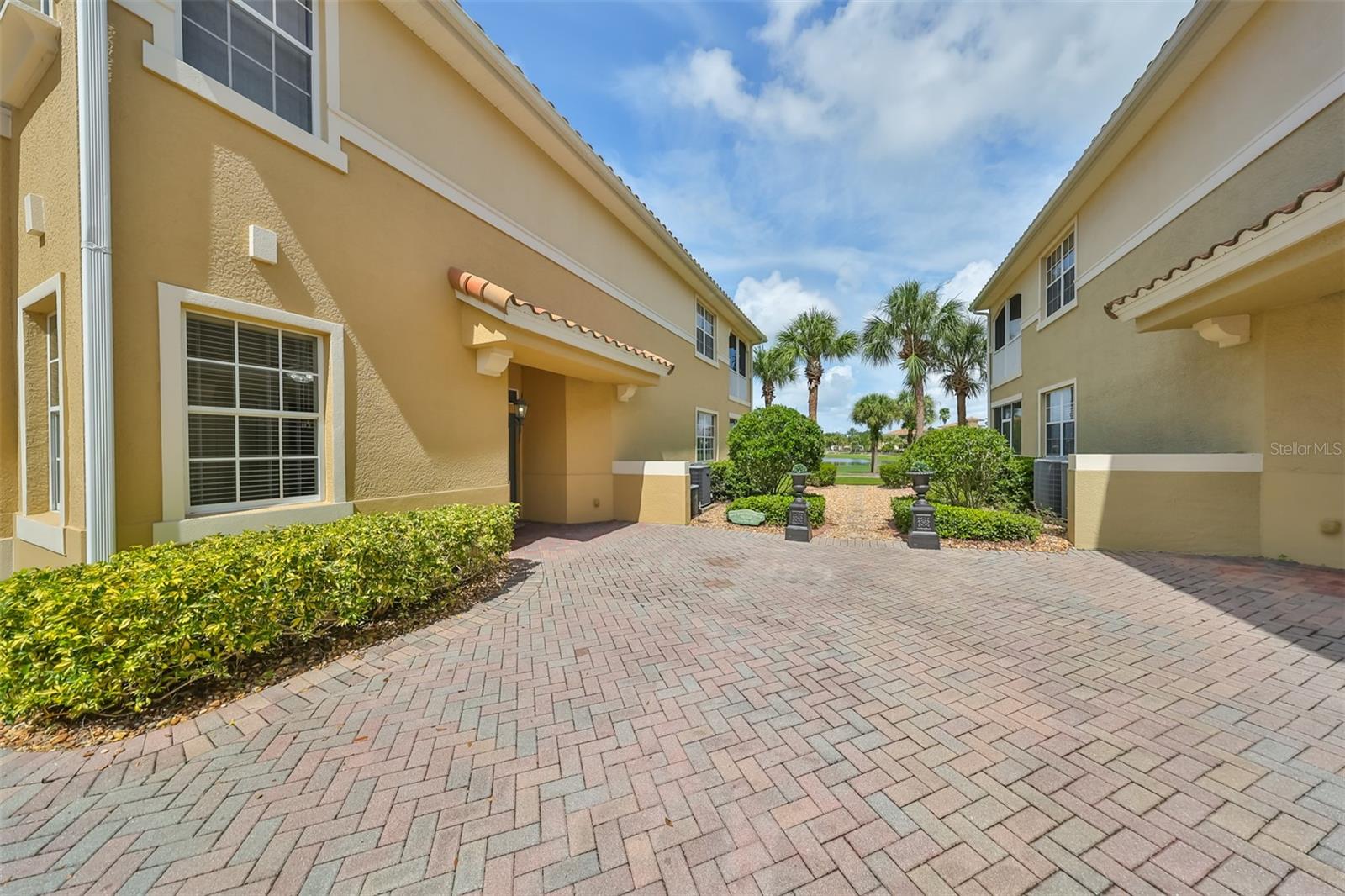 1359 EMERALD DUNES DR, SUN CITY CENTER, FL, 33573