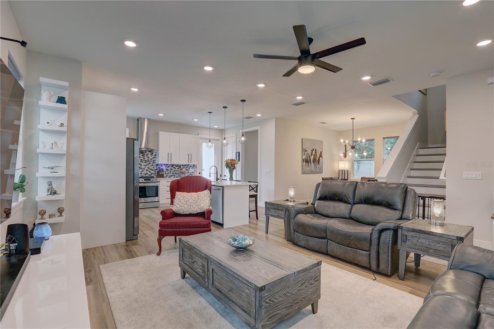 2860 14TH AVE N, ST PETERSBURG, FL, 33713