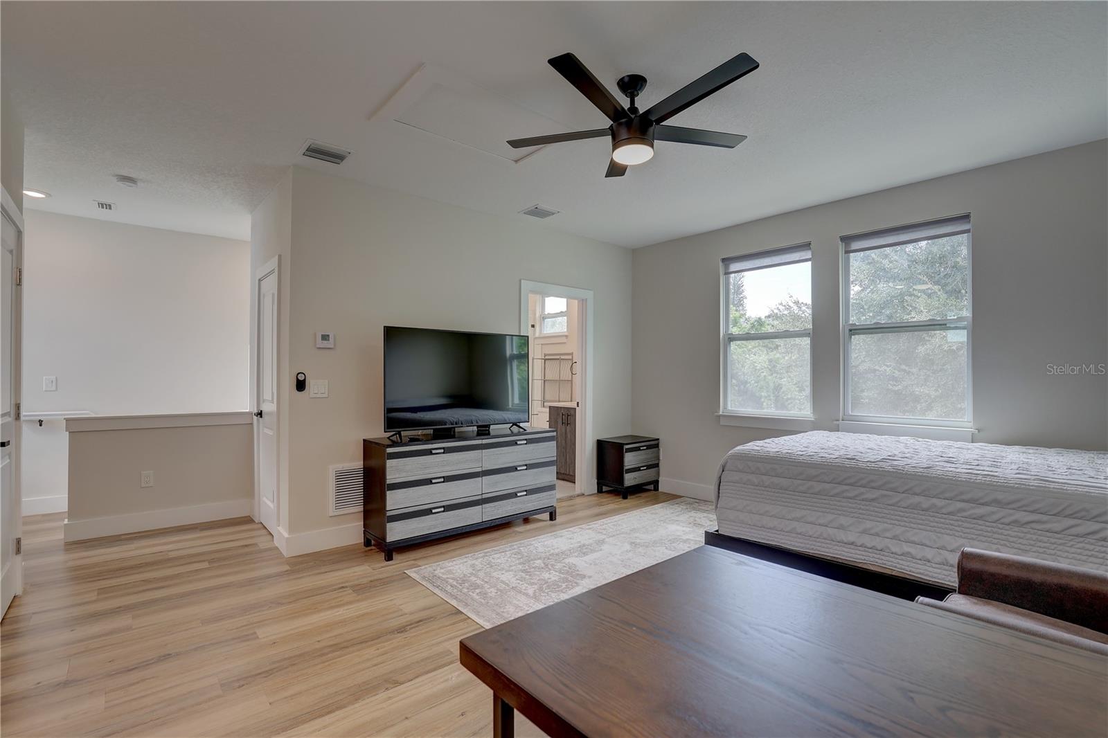 2860 14TH AVE N, ST PETERSBURG, FL, 33713