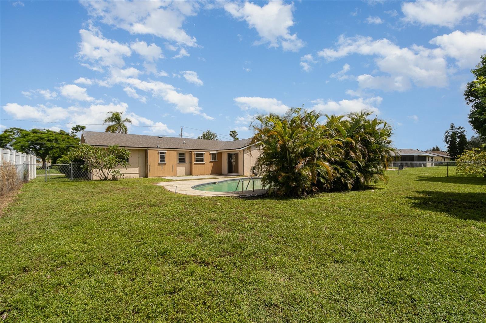 1412 SE 11TH ST, CAPE CORAL, FL, 33990