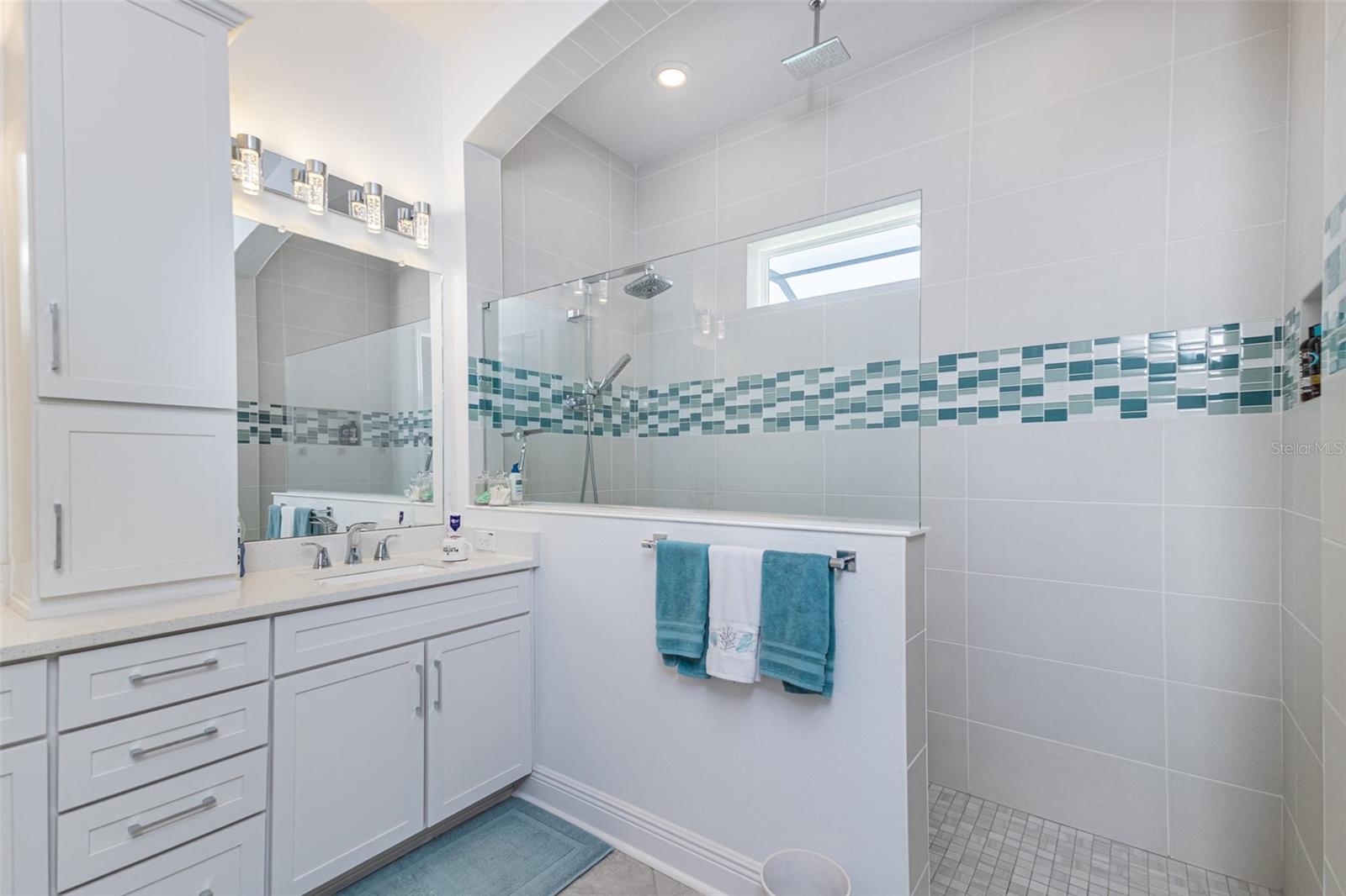 5330 SILVER SUN DR, APOLLO BEACH, FL, 33572