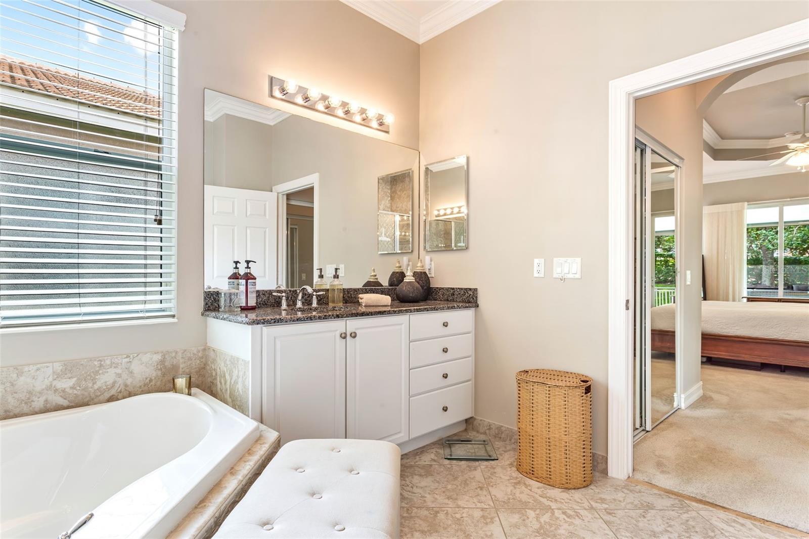 16012 GOLDEN LAKES DR, WIMAUMA, FL, 33598