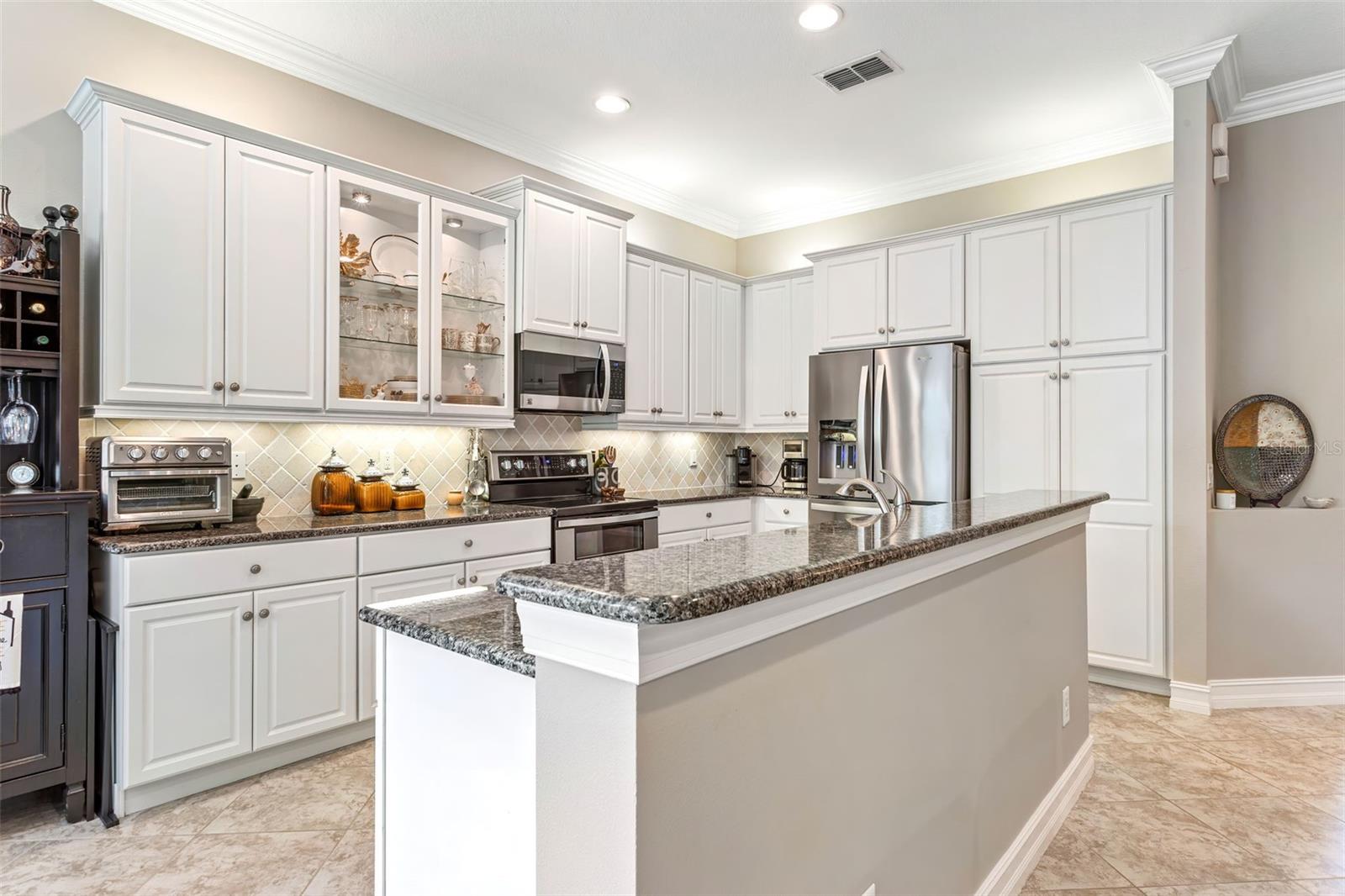 16012 GOLDEN LAKES DR, WIMAUMA, FL, 33598