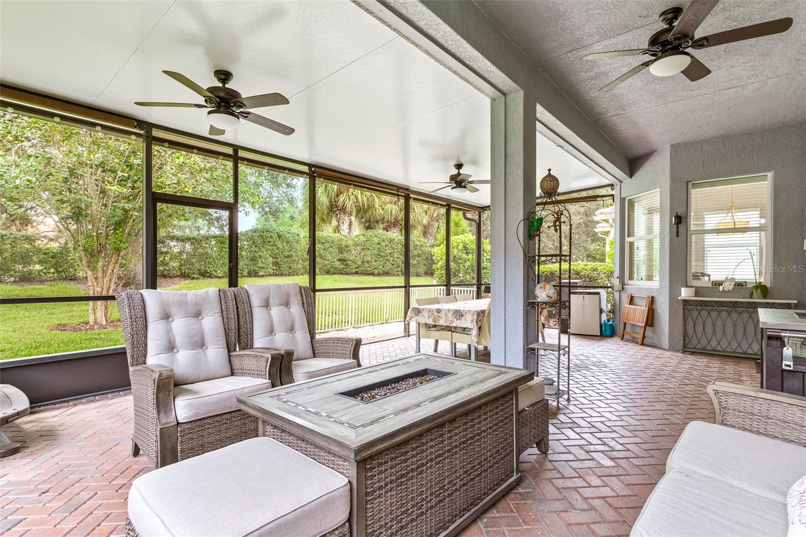 16012 GOLDEN LAKES DR, WIMAUMA, FL, 33598
