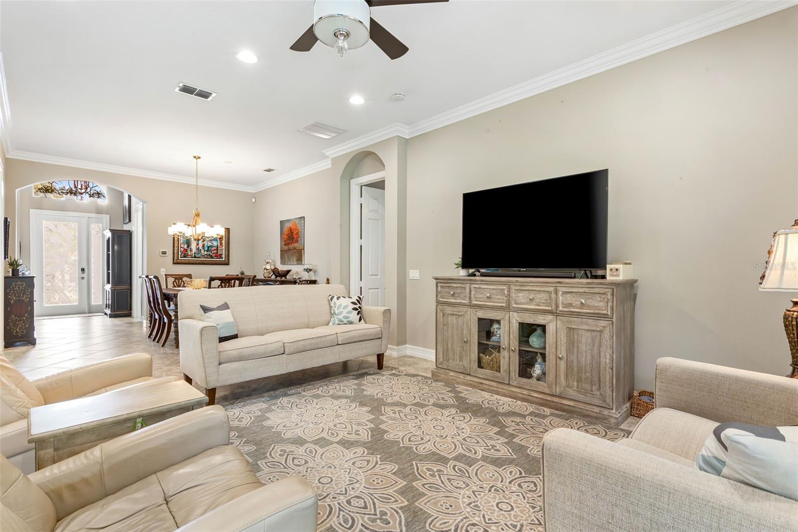 16012 GOLDEN LAKES DR, WIMAUMA, FL, 33598