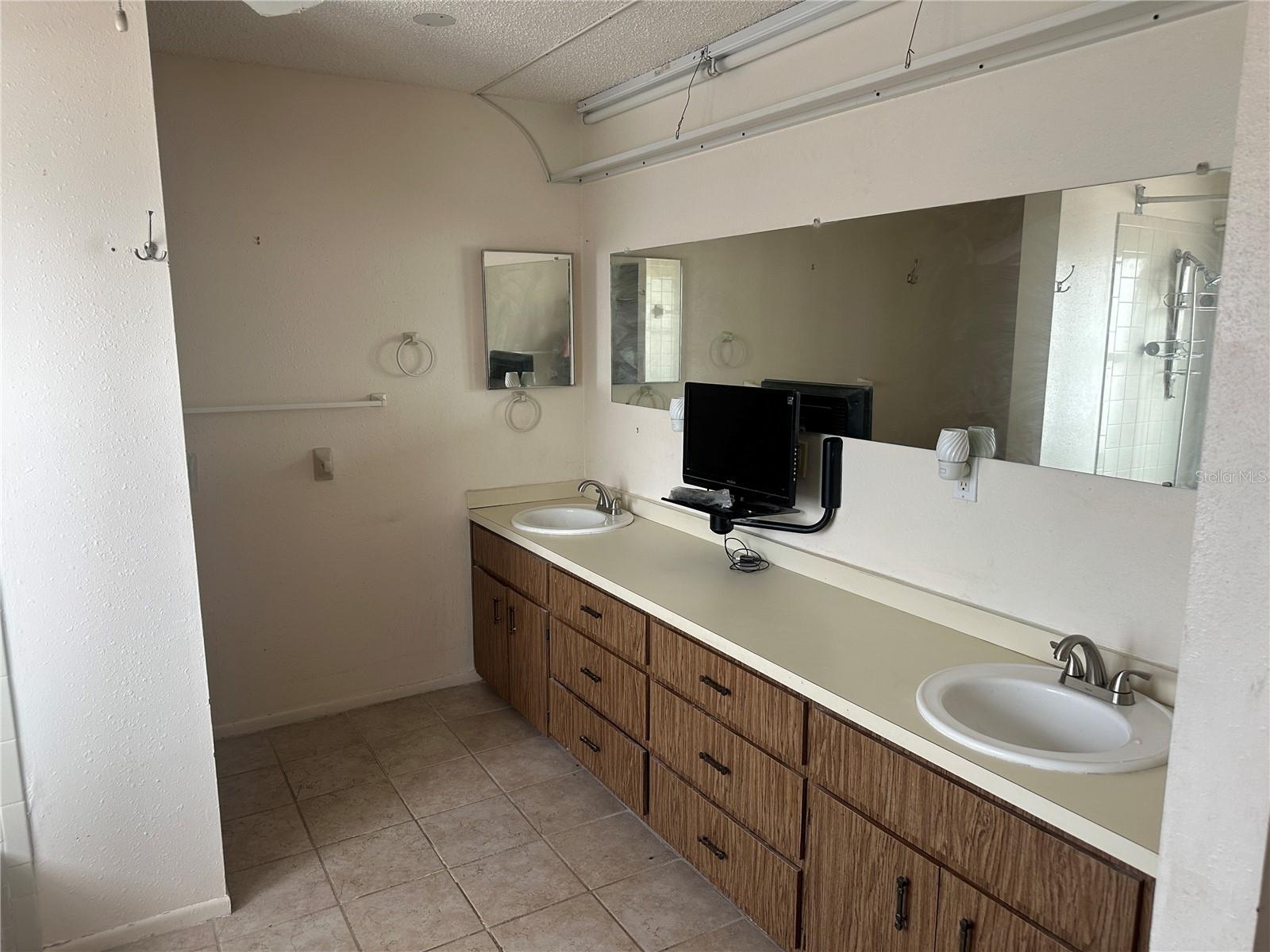 15803 GULF BLVD, REDINGTON BEACH, FL, 33708